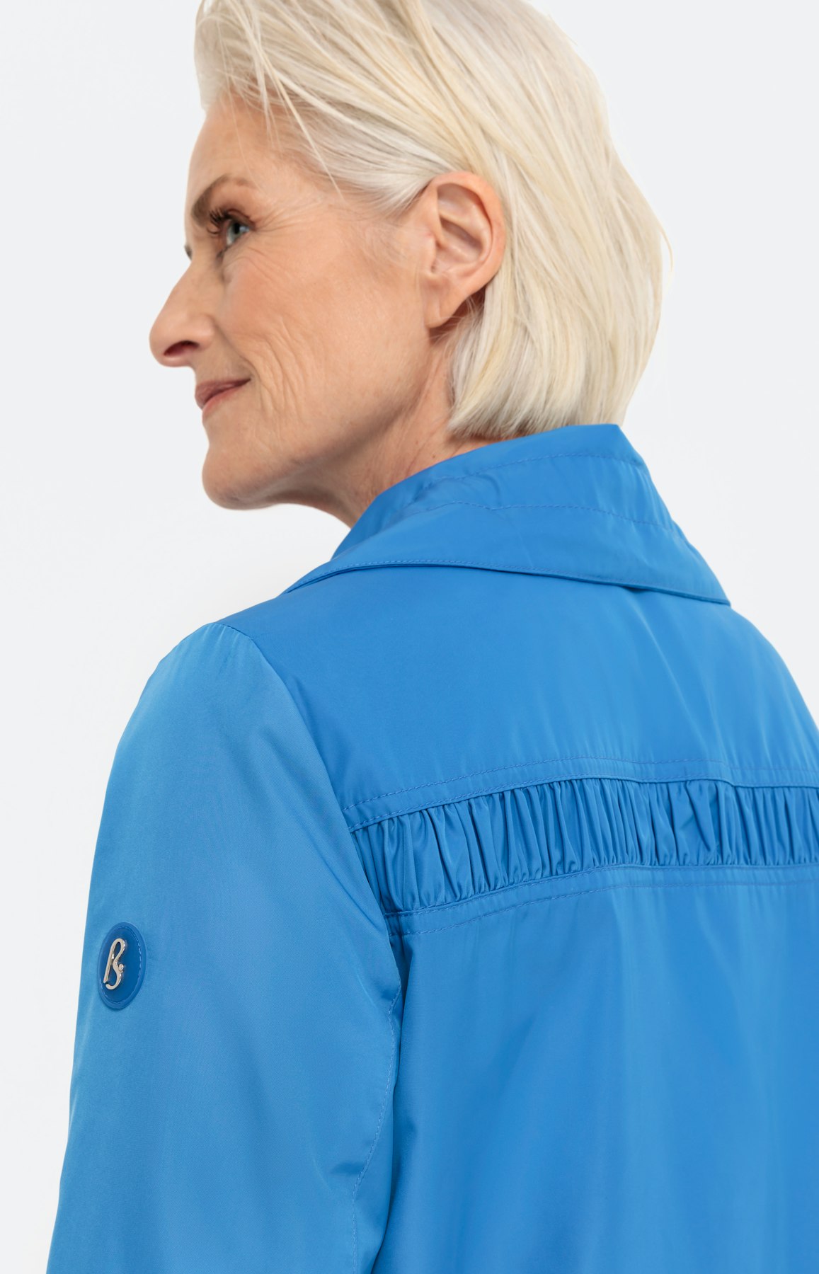 Zomerjack met een hoge kraag