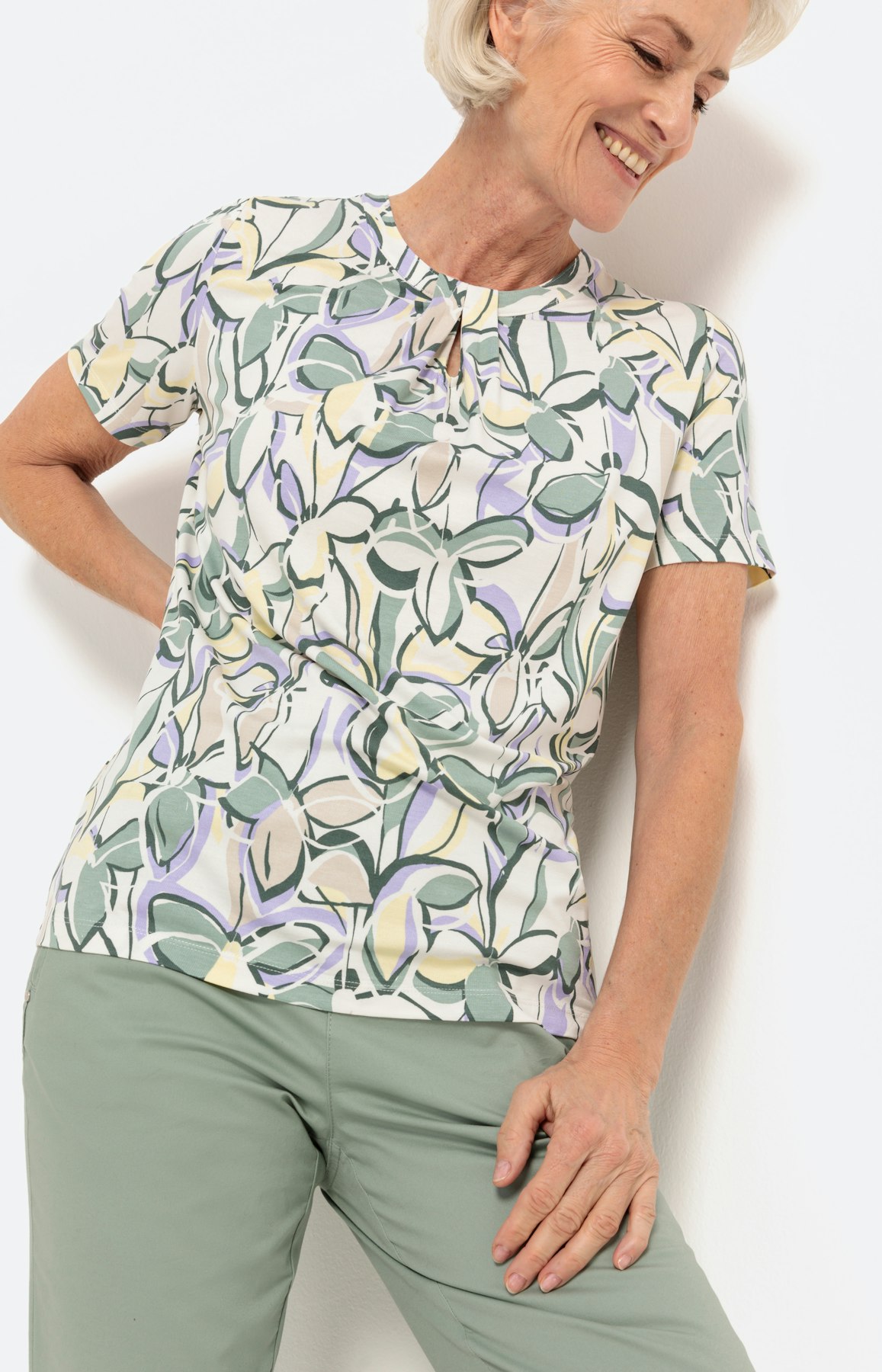 Geblümtes T-Shirt mit kurzem Ärmel