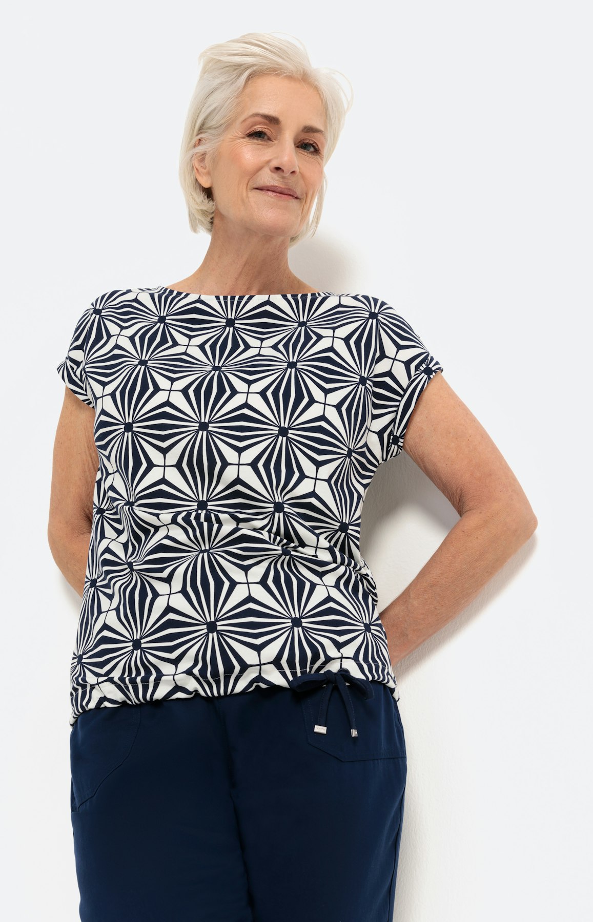 Kurzärmliges T-Shirt mit All Over-Print