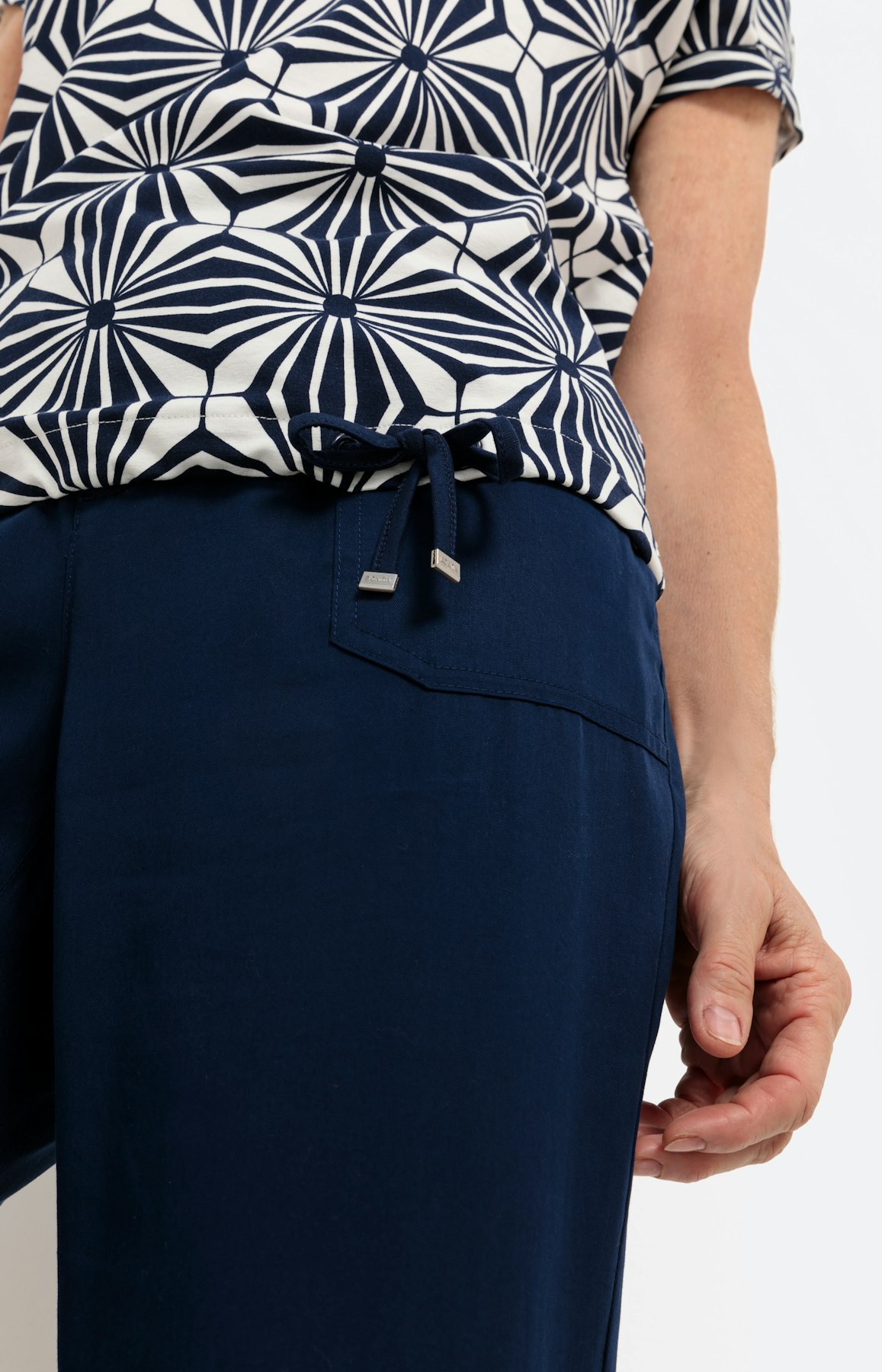 Kurzärmliges T-Shirt mit All Over-Print