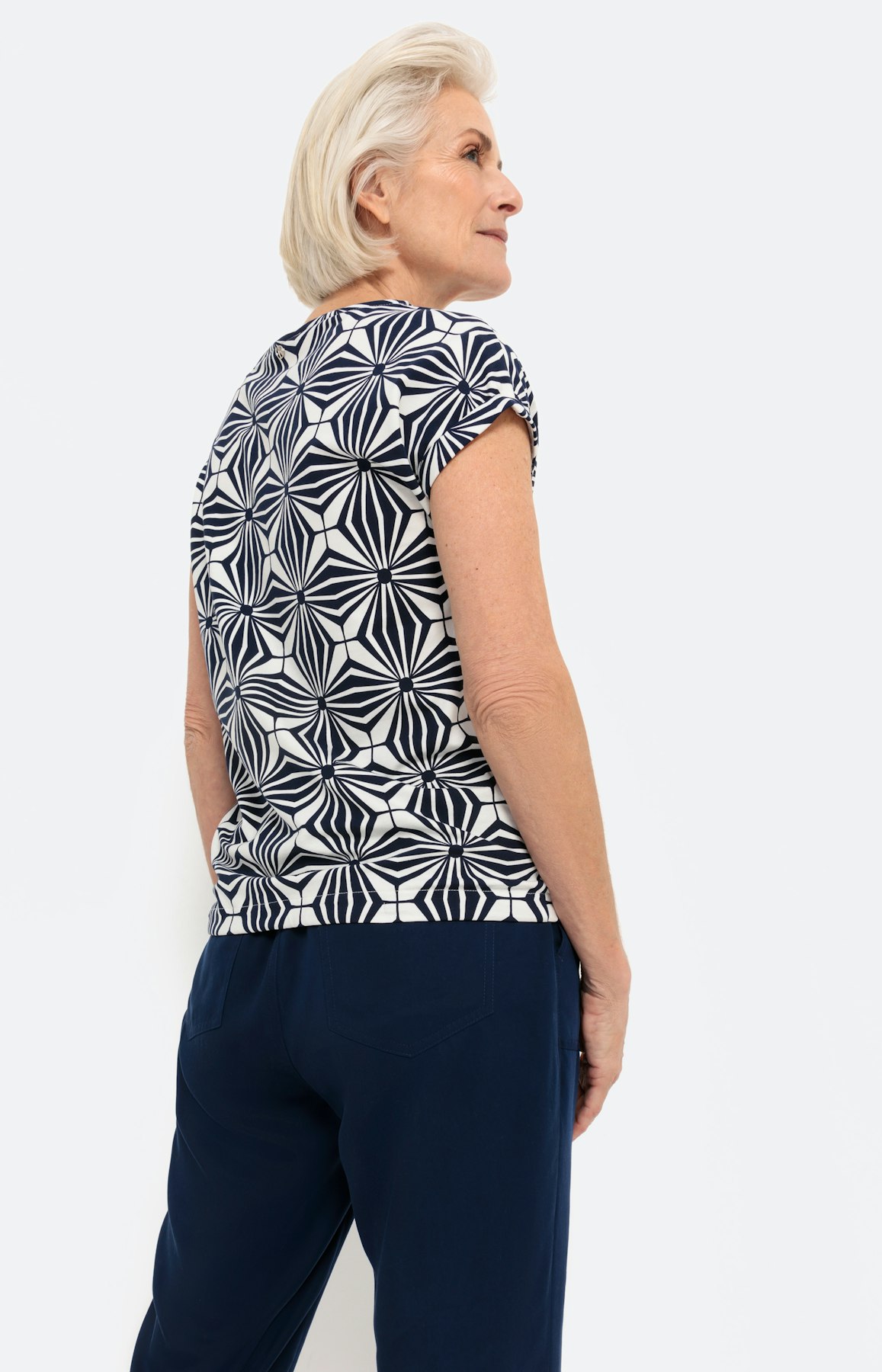 Kurzärmliges T-Shirt mit All Over-Print