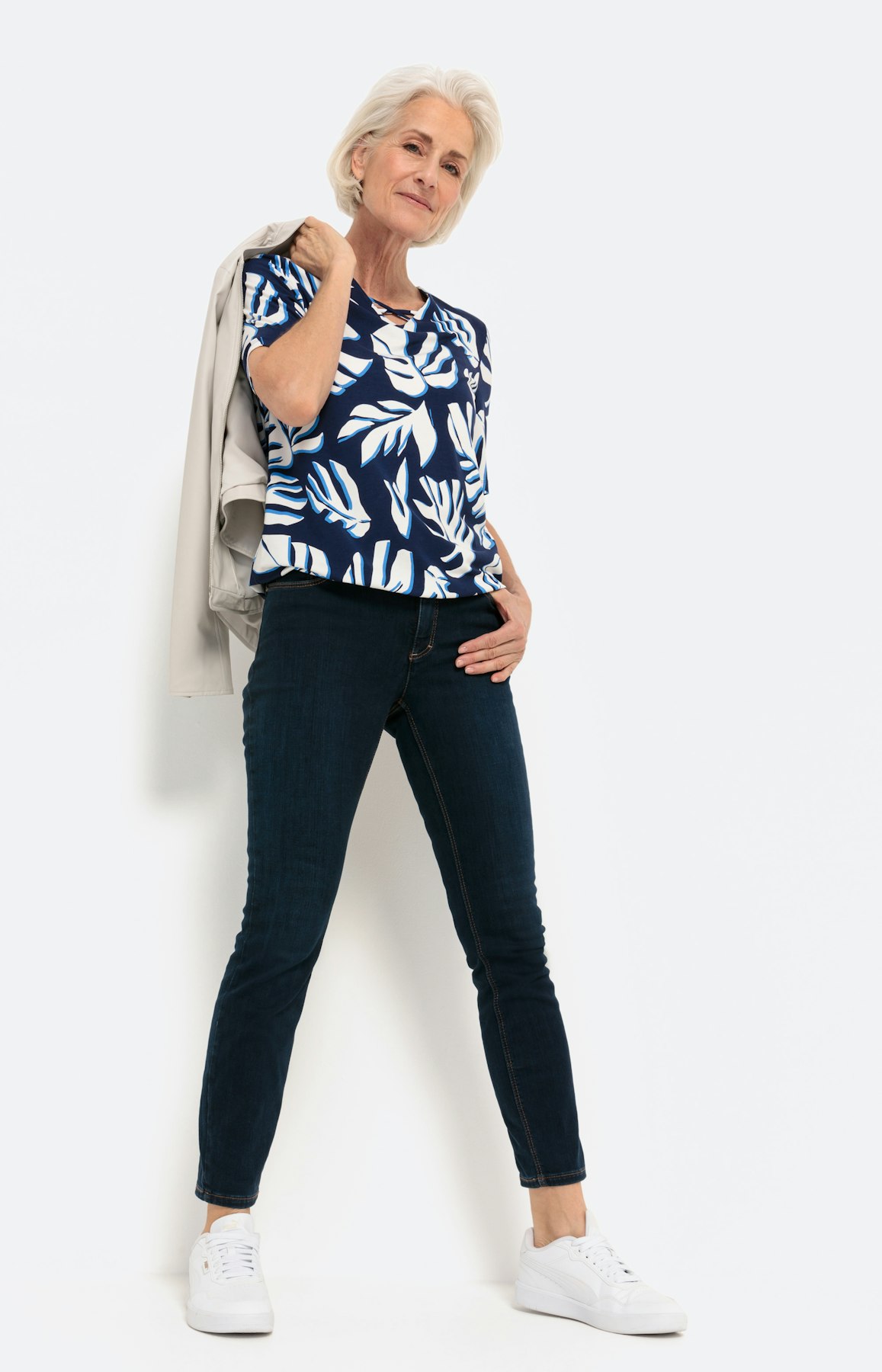 Shirt met korte mouwen en V-hals