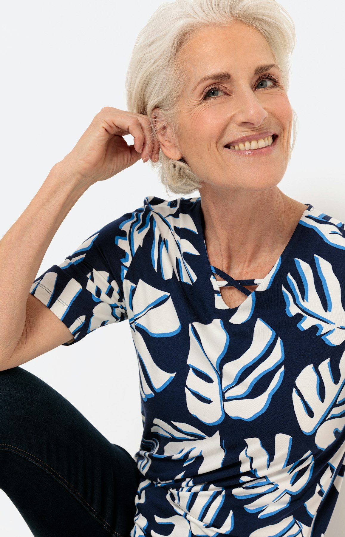 Shirt met korte mouwen en V-hals