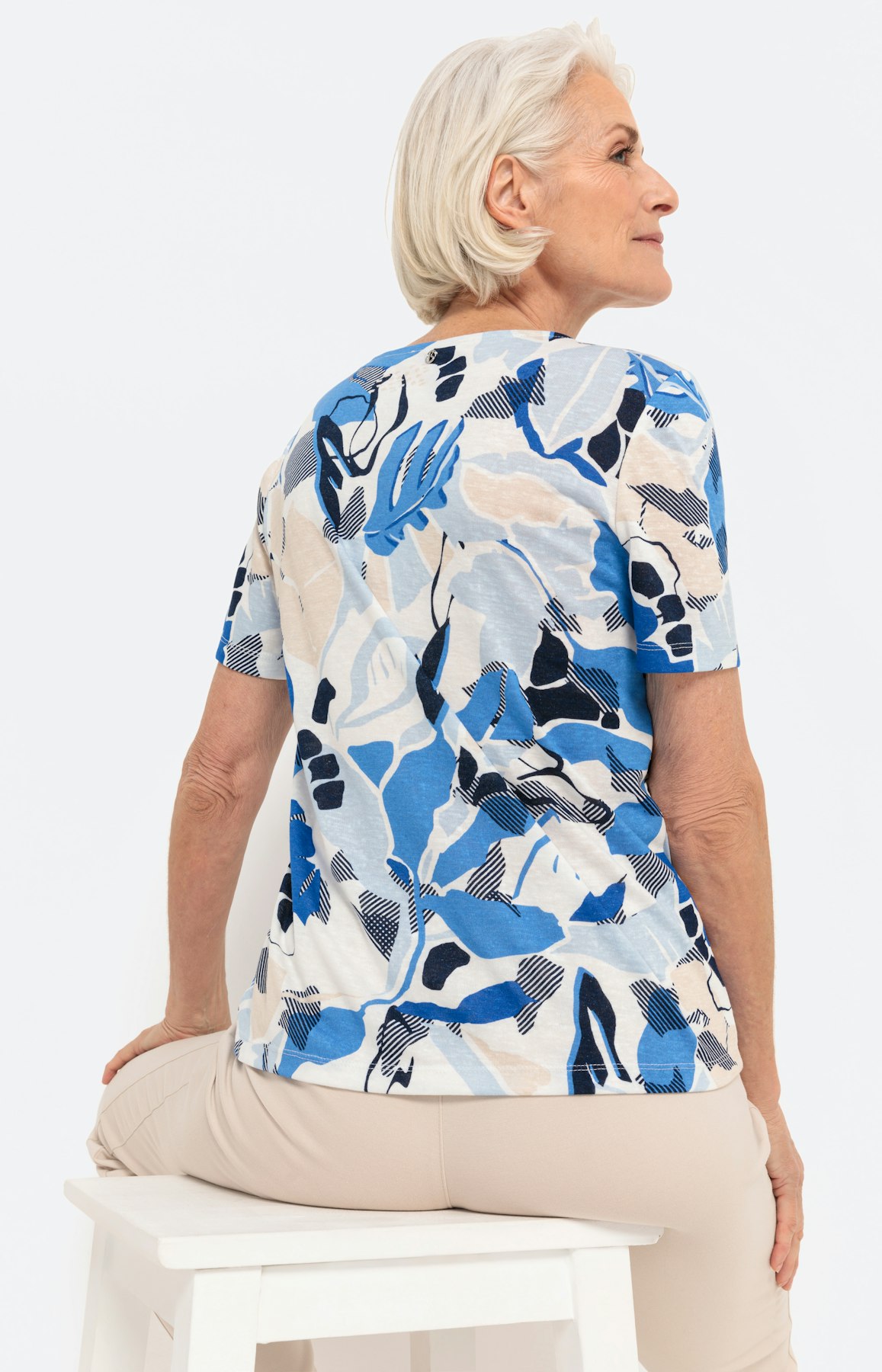 T-shirt met korte mouwen en oogje