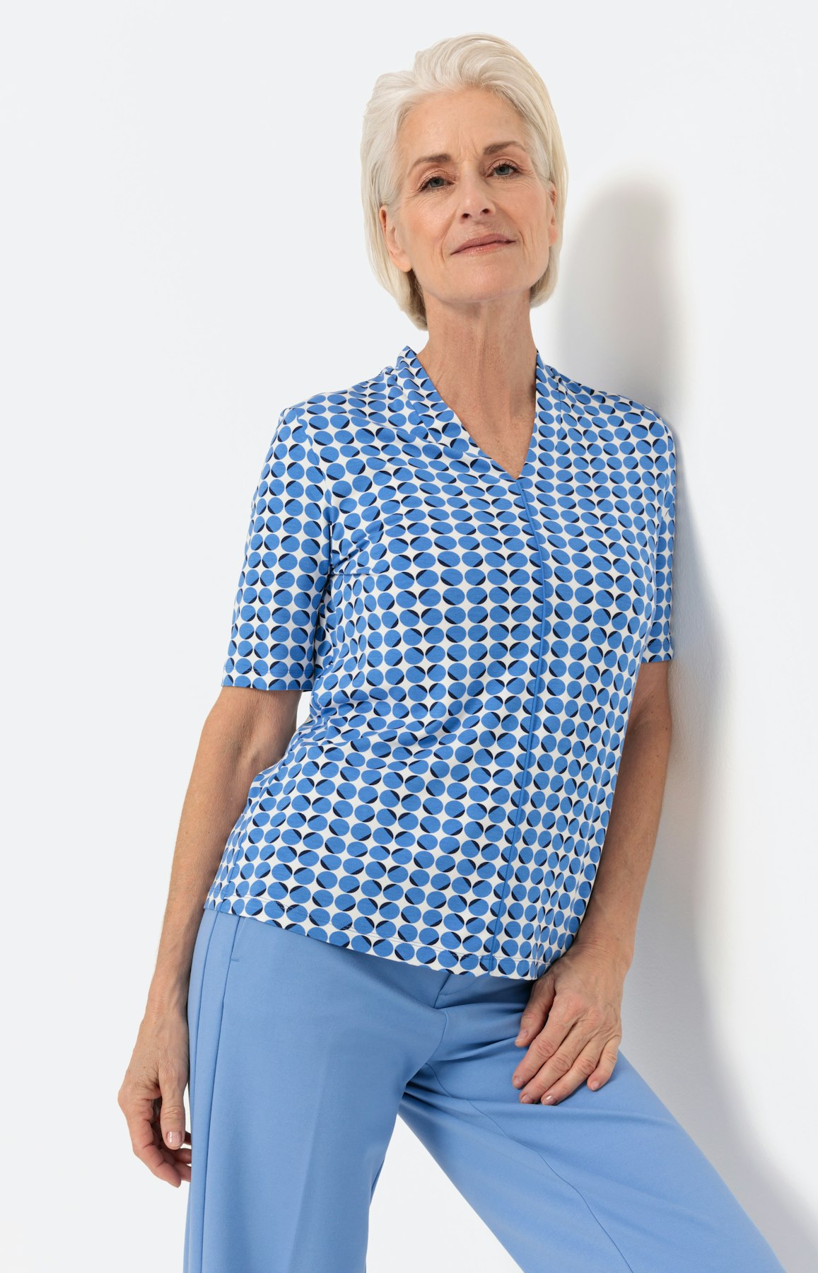 Shirt met korte mouwen en een V-hals