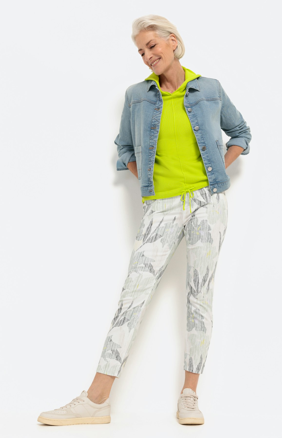 Pullover mit 3/4-Ärmel und Kapuze