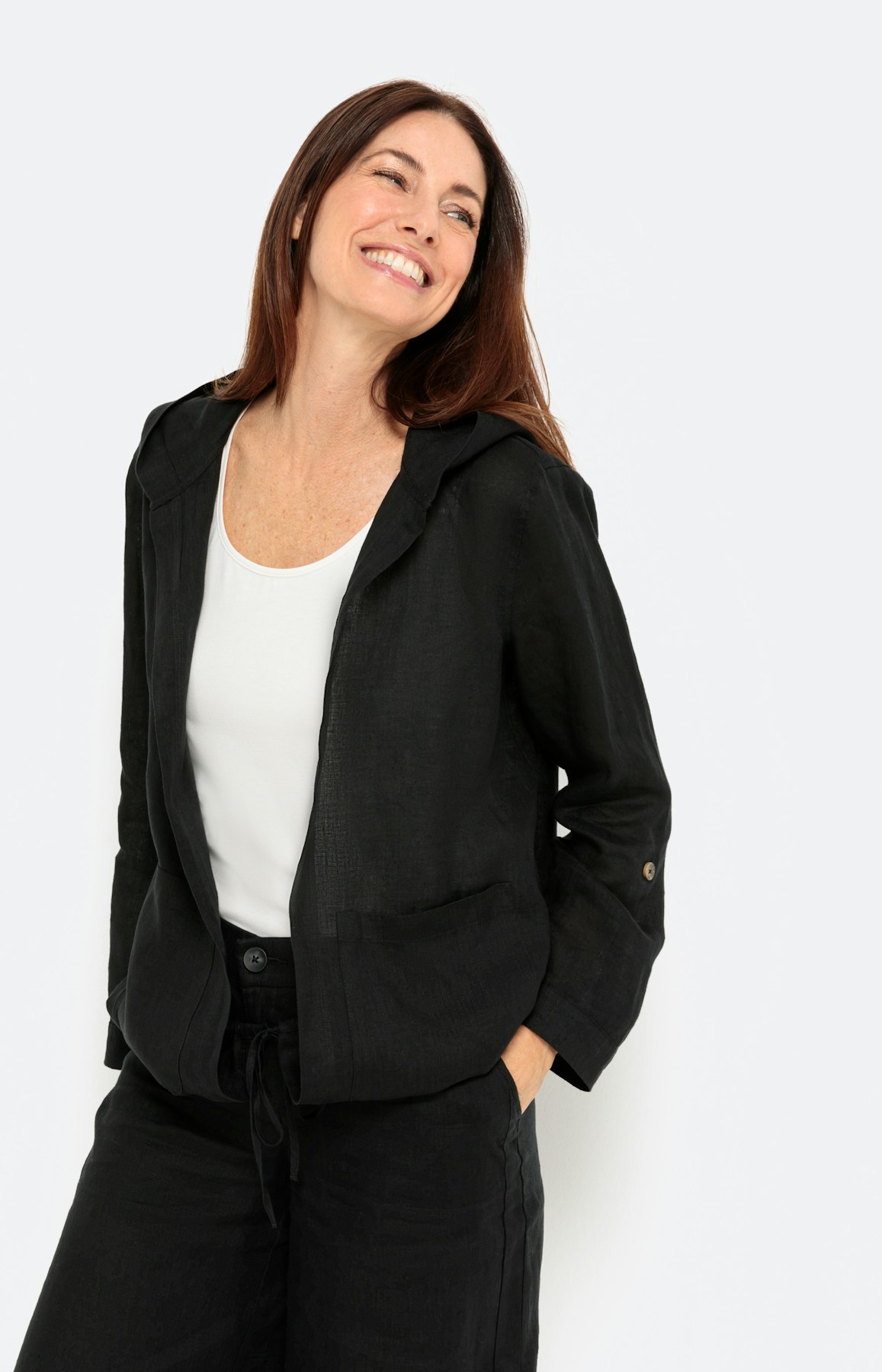 Linnen jasje met capuchon en lange mouwe