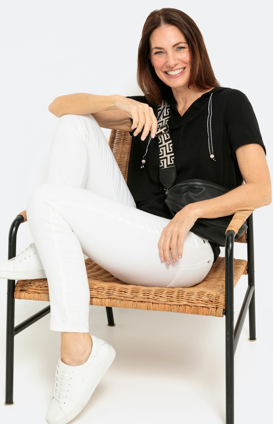 T-shirt met capuchon en korte mouwen