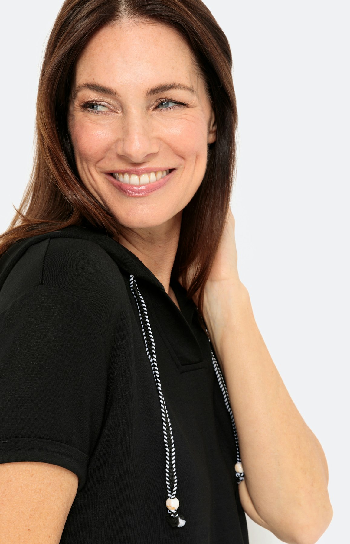 T-shirt met capuchon en korte mouwen