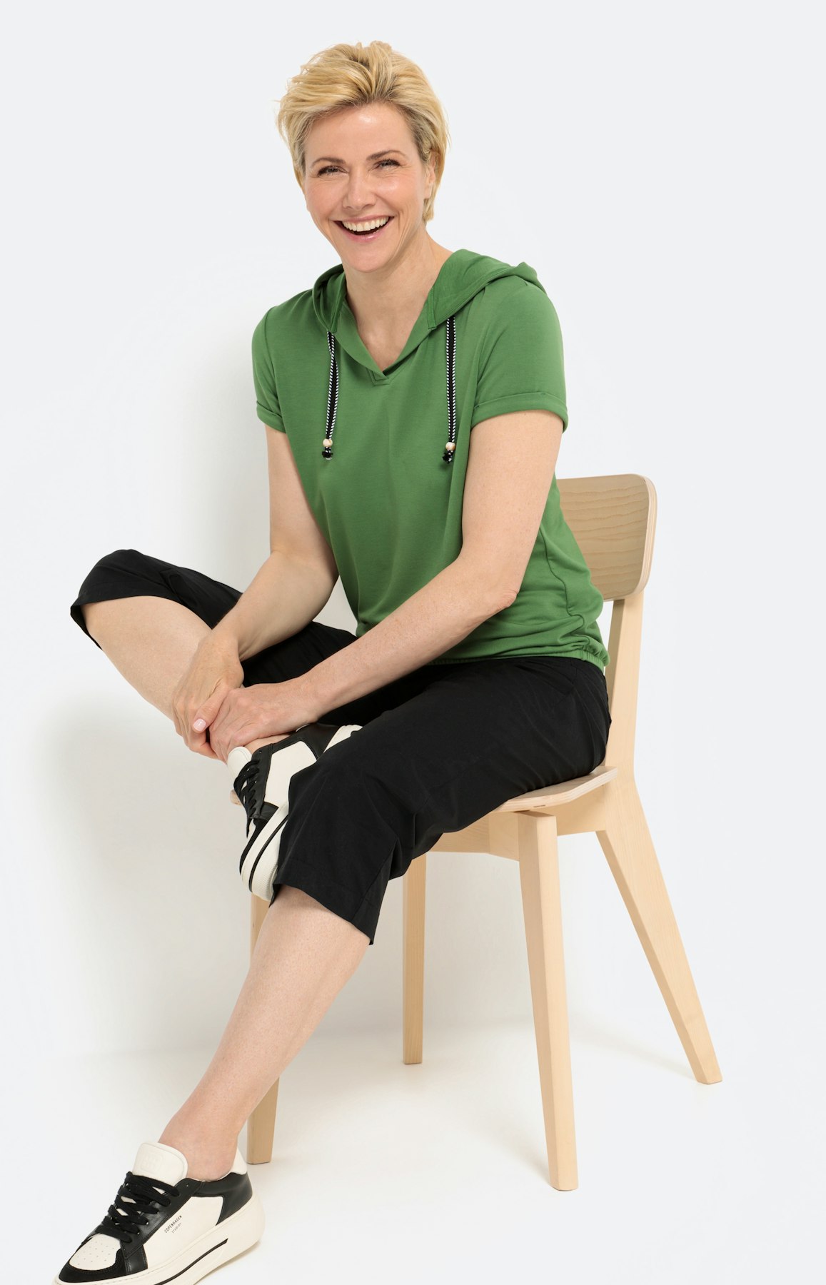 Capuchonshirt met korte mouwen