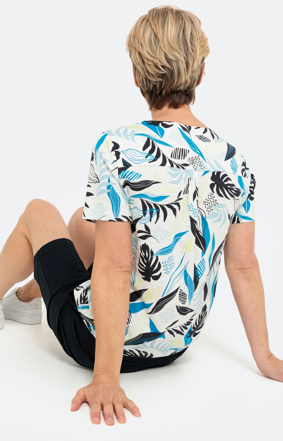 Shirt met korte mouwen en bladerprint