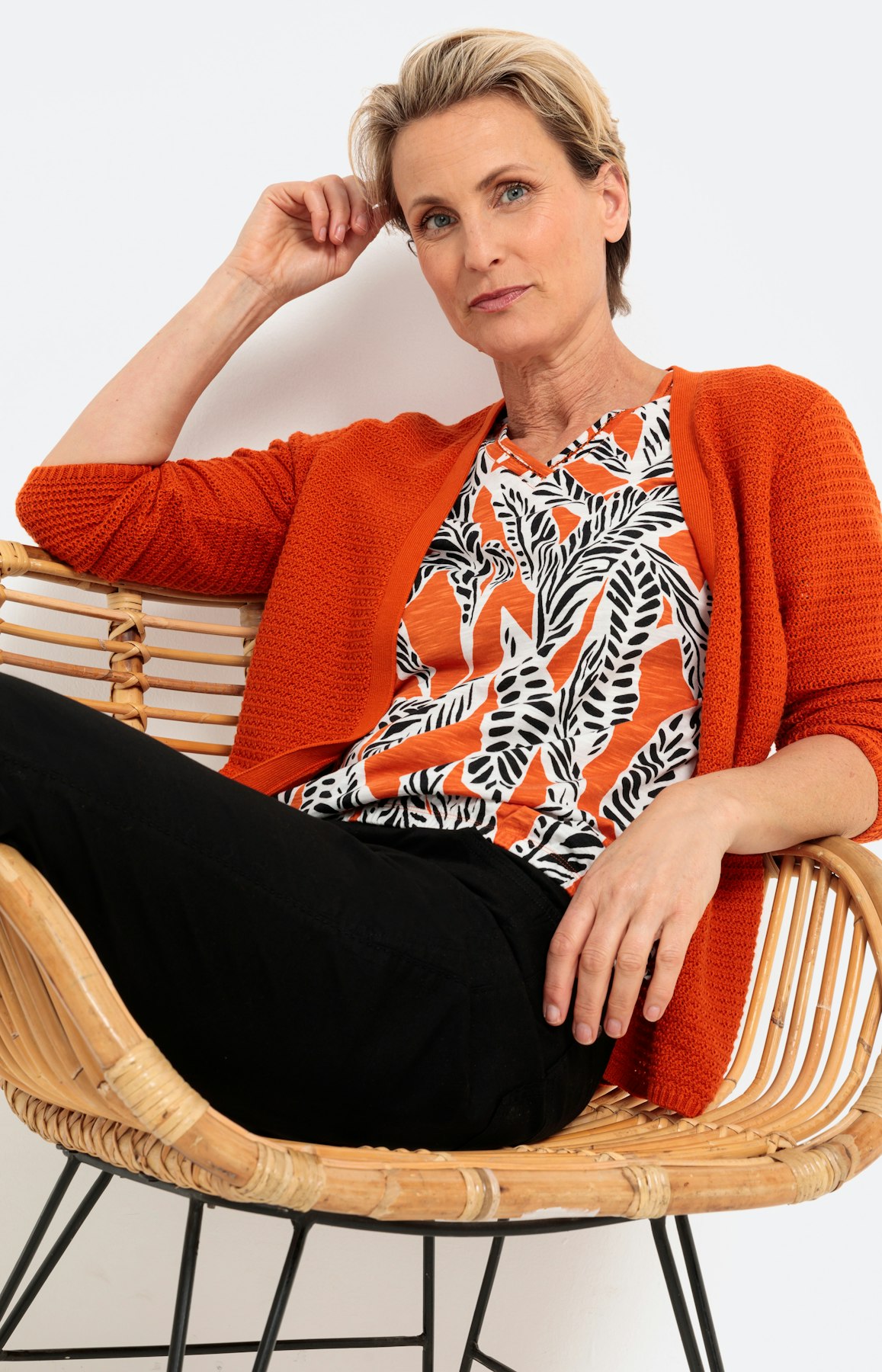 Gemustertes T-Shirt mit kurzem Ärmel