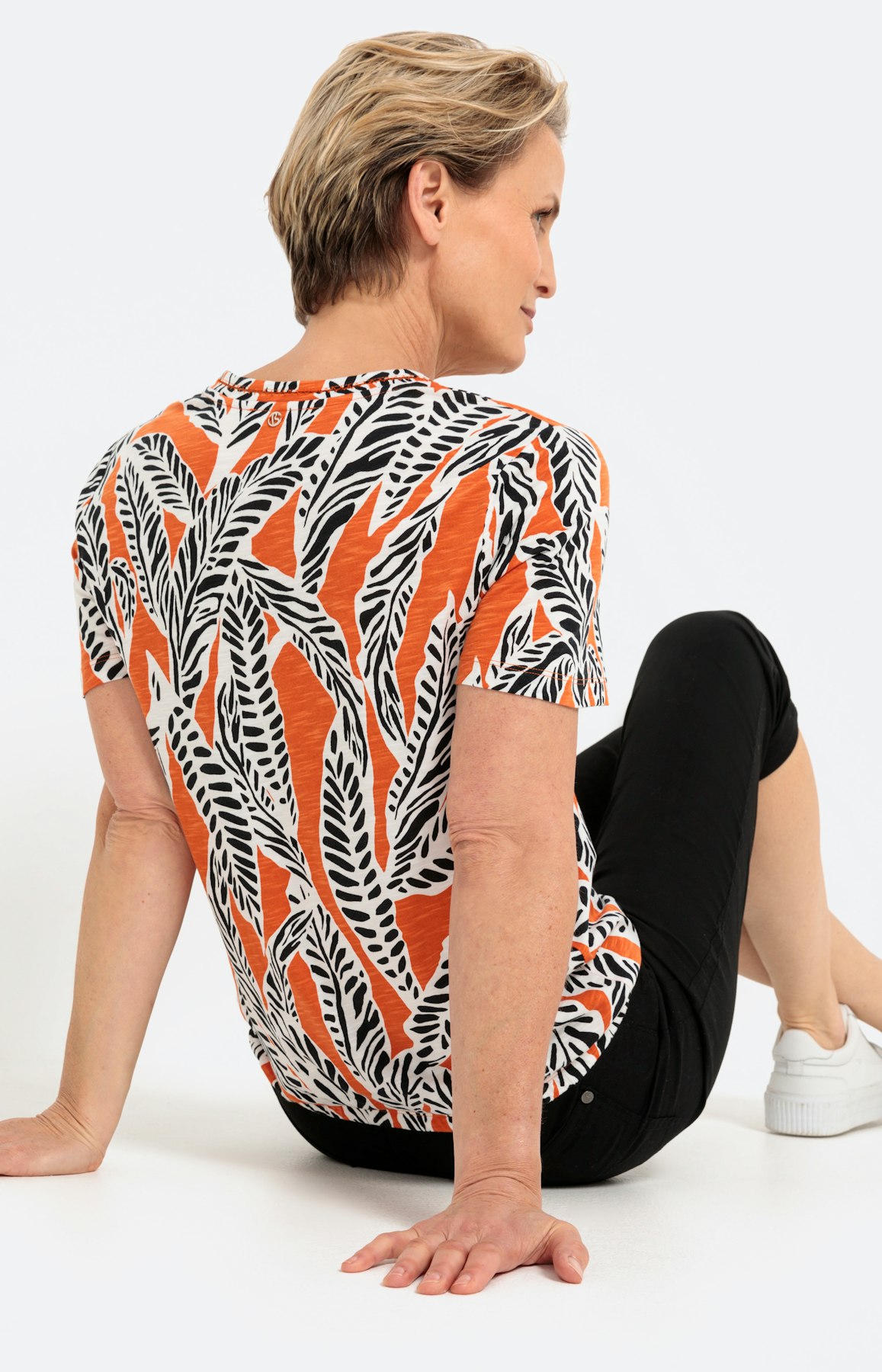 Gemustertes T-Shirt mit kurzem Ärmel