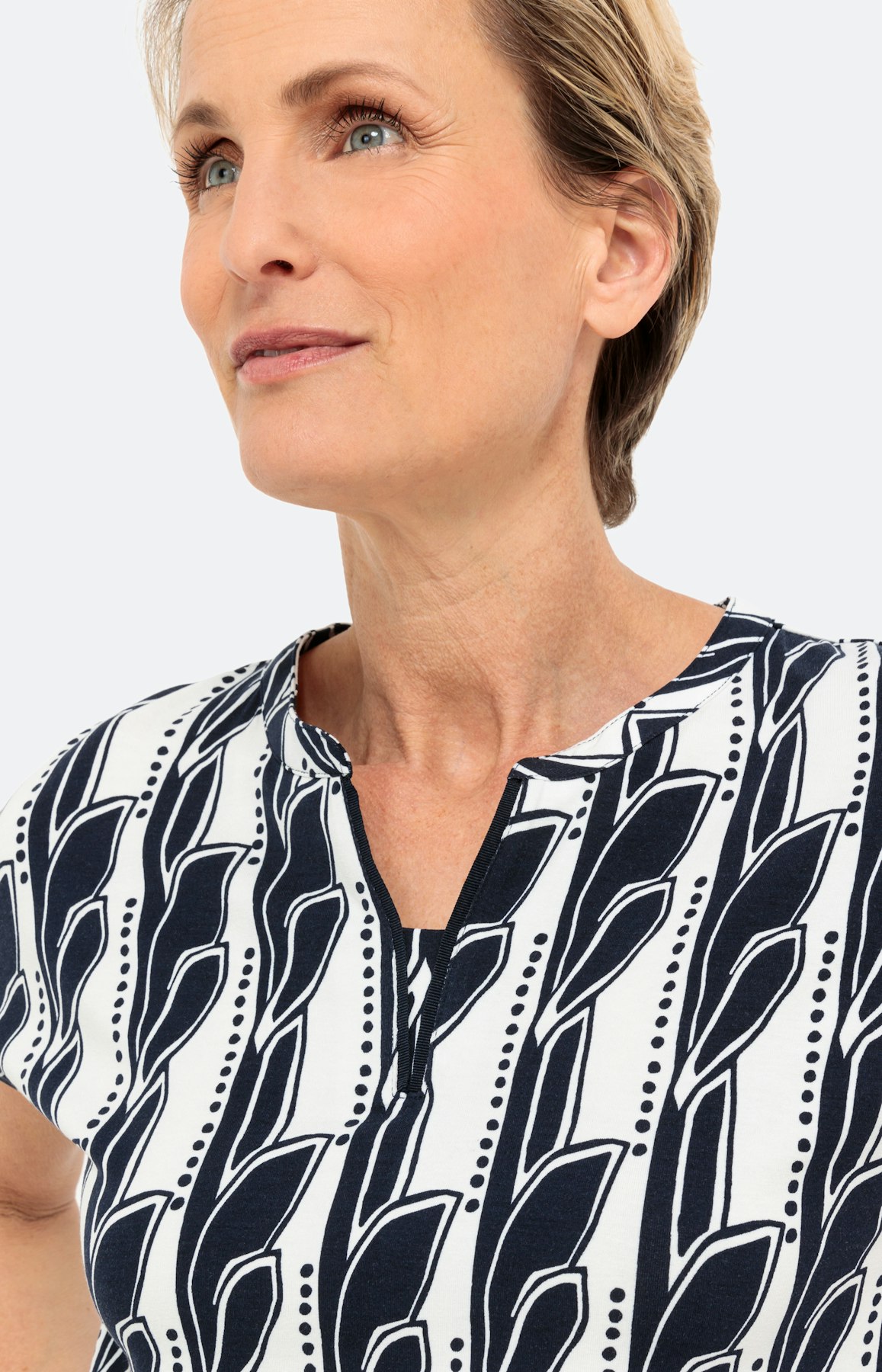 Kurzärmliges T-Shirt mit Grafikmuster