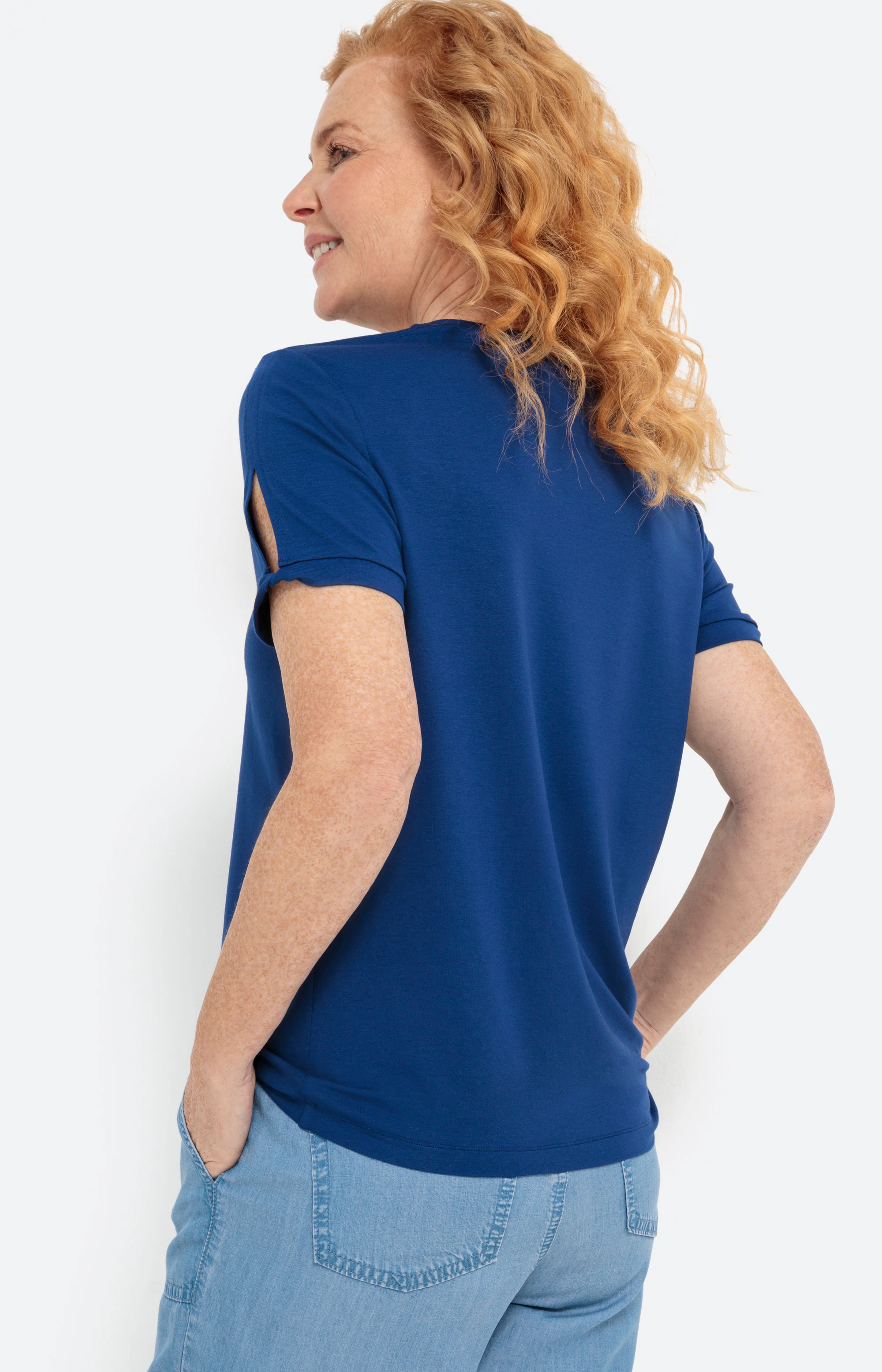 T Shirt Stinkt Nach Kurzem Tragen T-Shirt mit kurzem Ärmel und Schlitz-Detail – Bonita