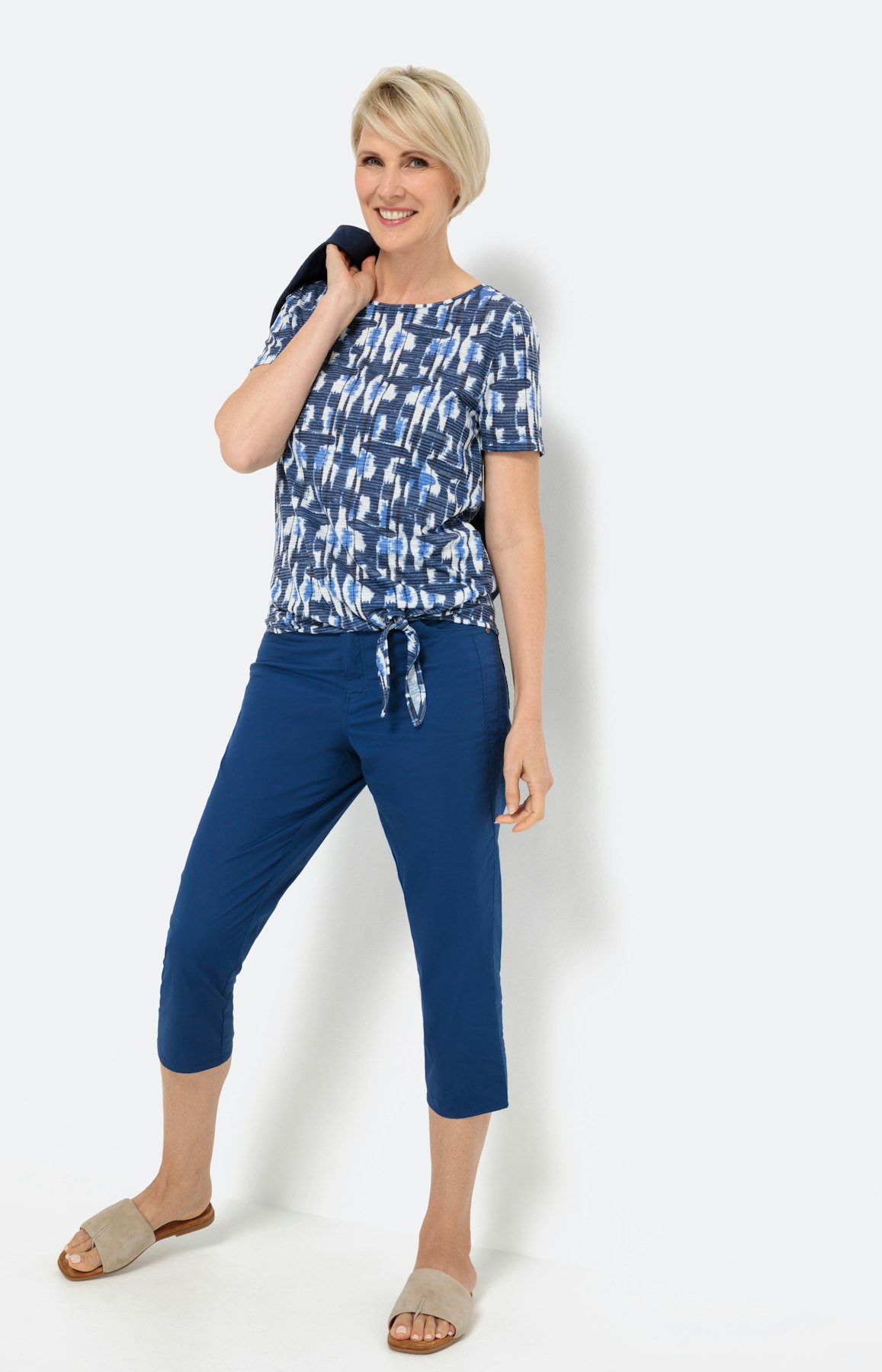 Shirt met korte mouwen en knoopdetail