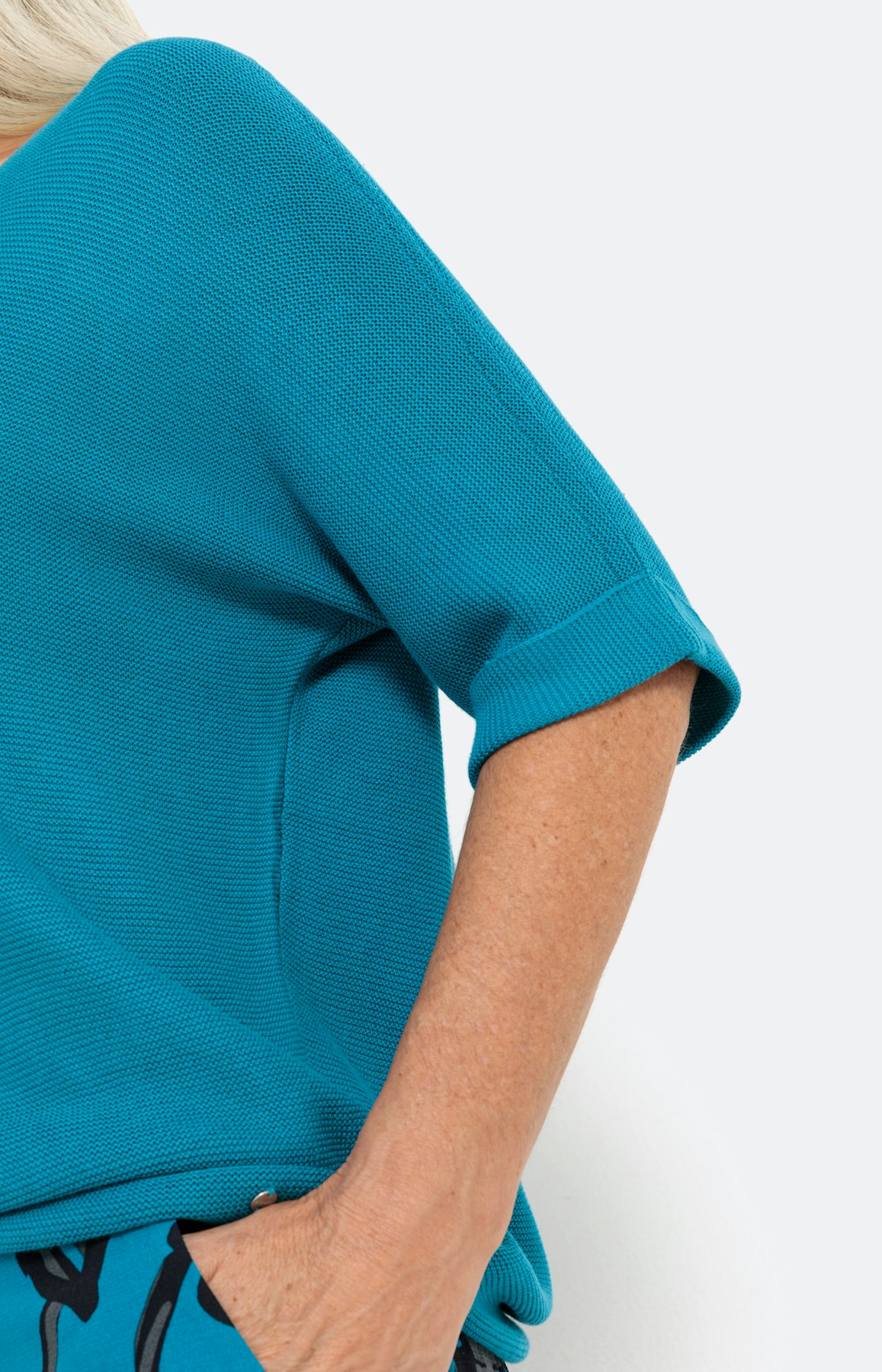 Legerer Pullover mit Halbarm