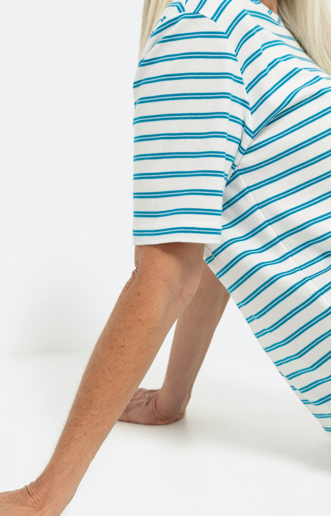 Gestreiftes T-Shirt mit kurzem Ärmel