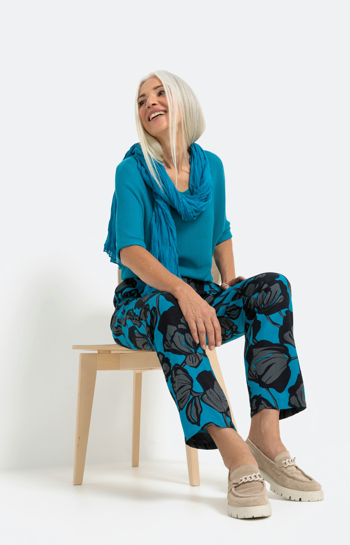 Komfort-Hose mit floralem Print, ocean