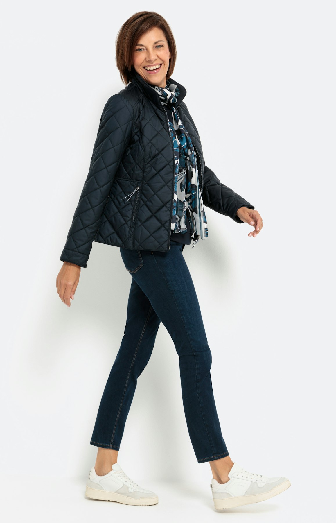 Leichte Steppjacke mit Stehkragen