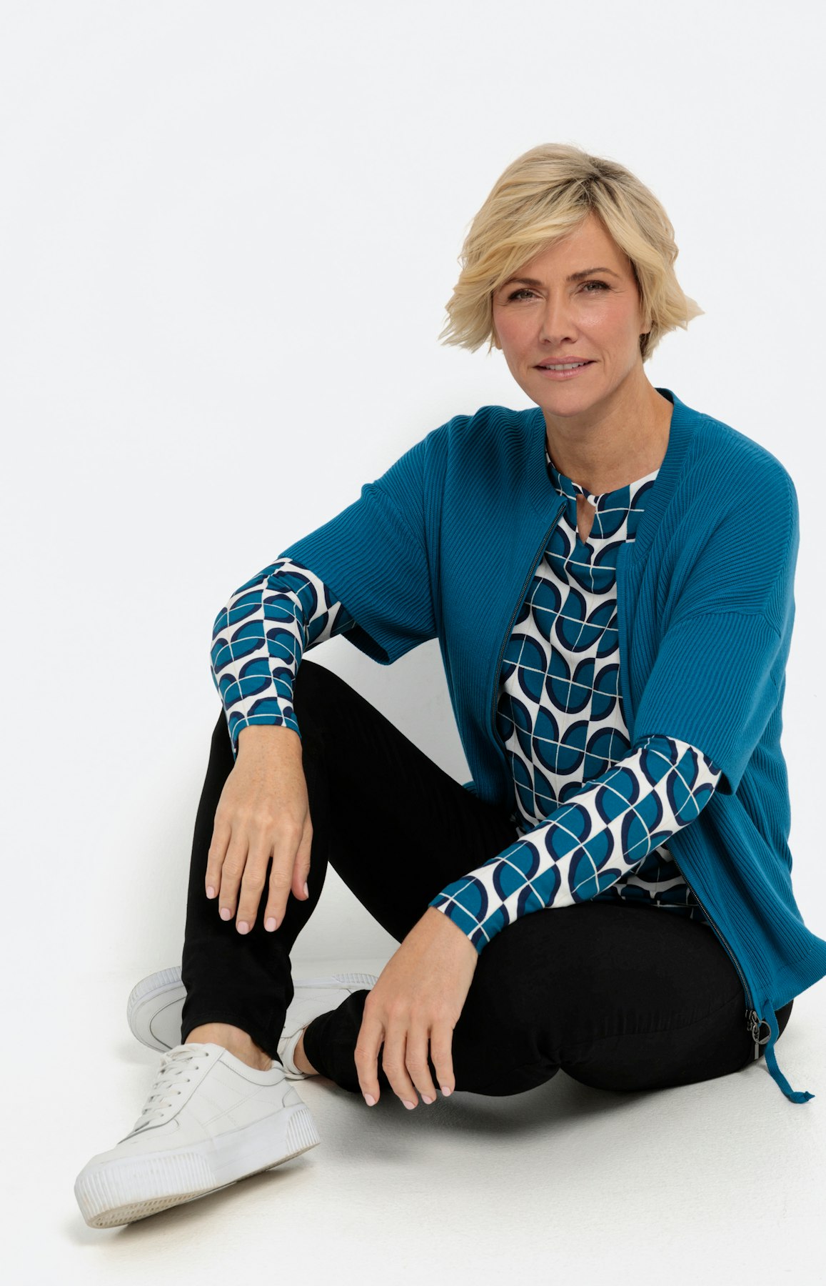 Weiter Cardigan mit 3/4-Ärmel