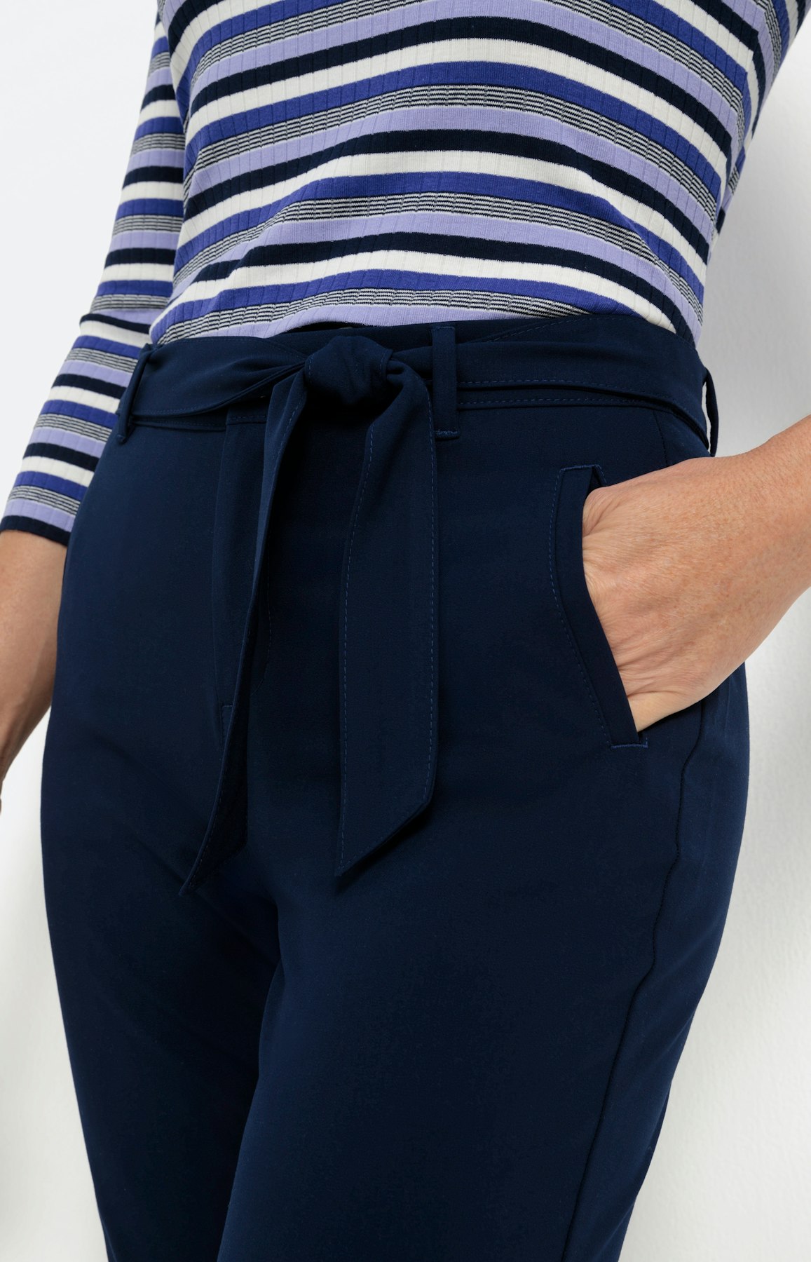 Zachte broek met smalle pijpen