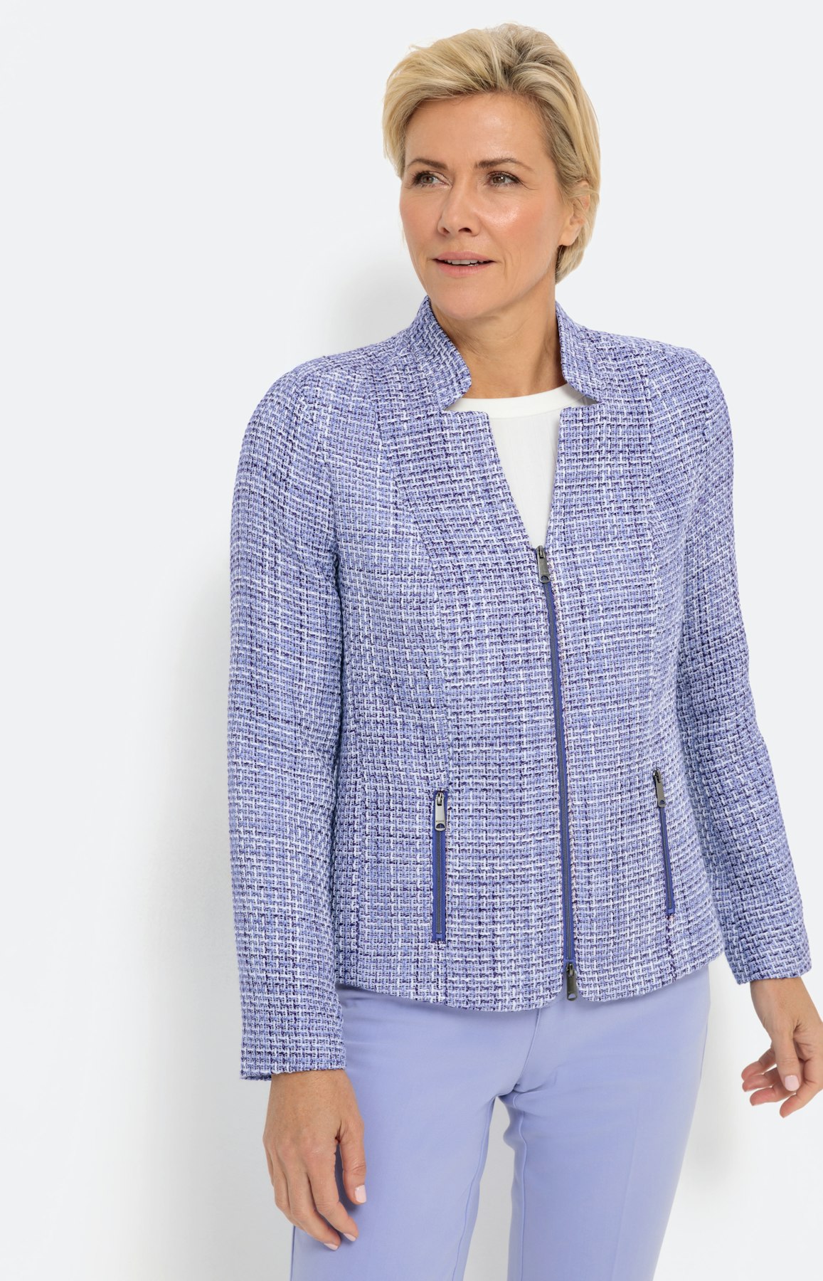 Moderner Blazer aus Bouclé