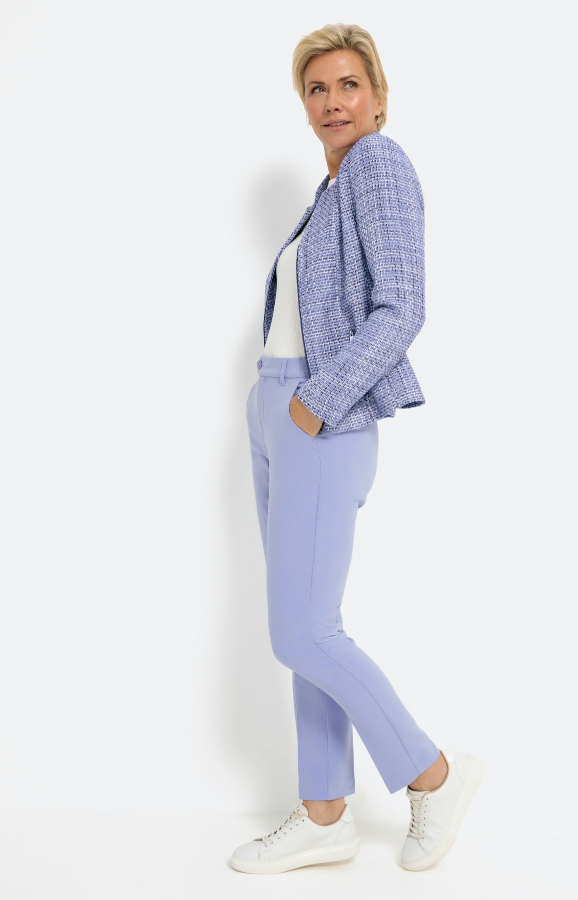 Moderner Blazer aus Bouclé