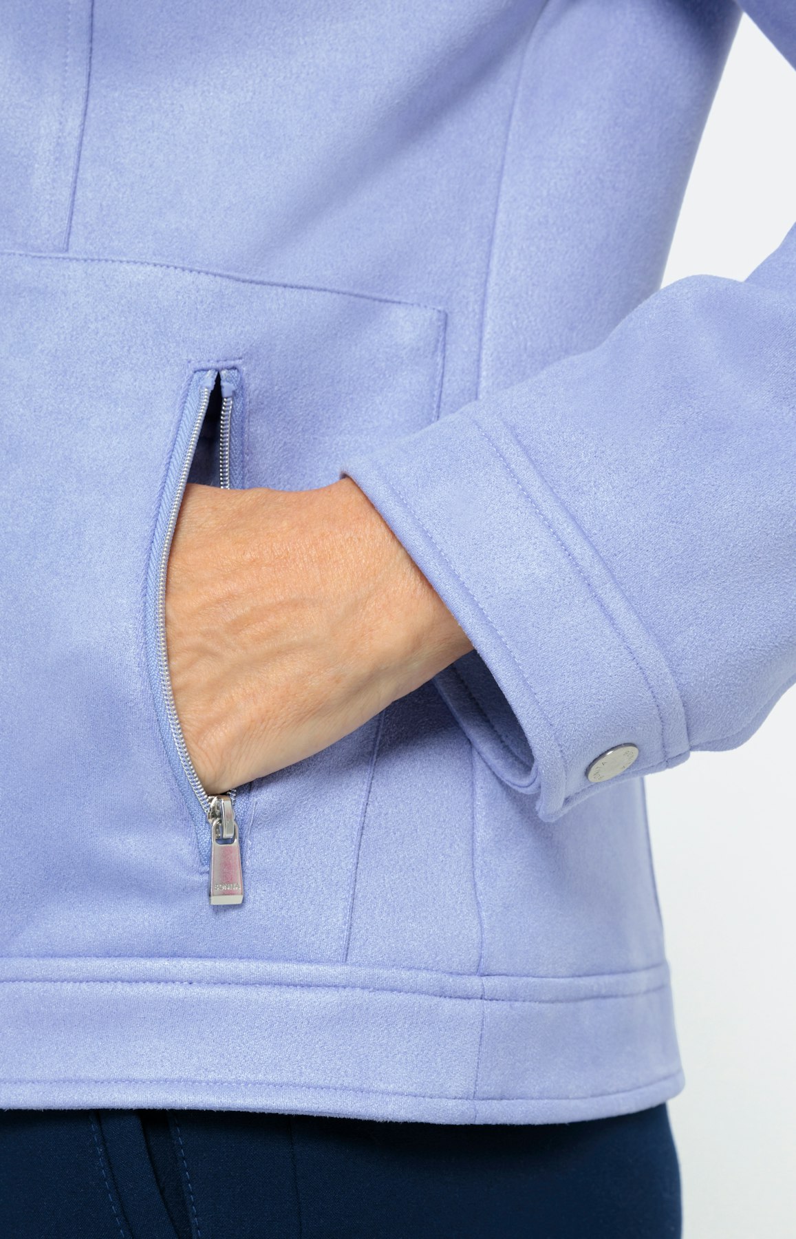 Moderne Jacke in Veloursleder-Optik