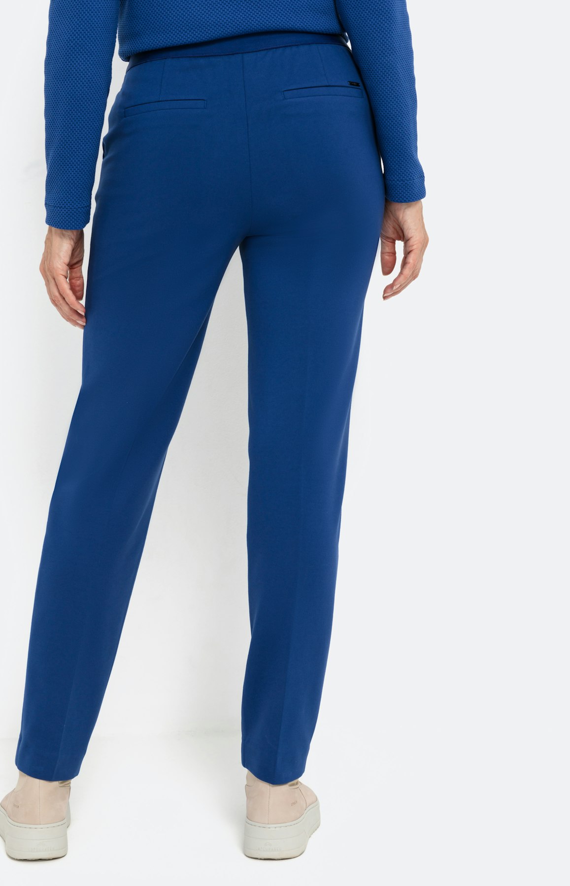 Zigarettenhose mit glänzendem Gummibund