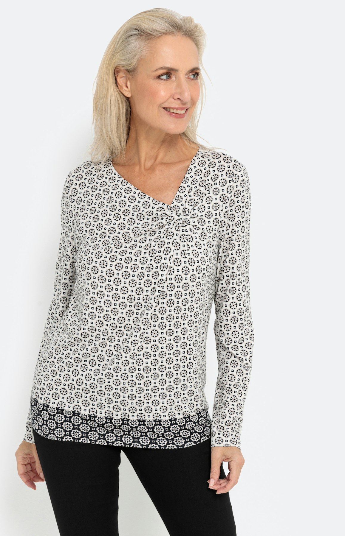 Langarmshirt mit Twisted-Detail