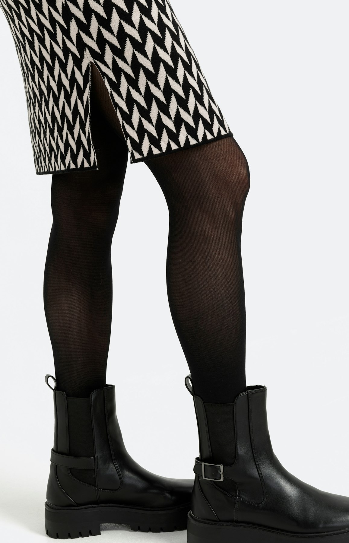 Geradliniges Kleid im Jacquard-Design