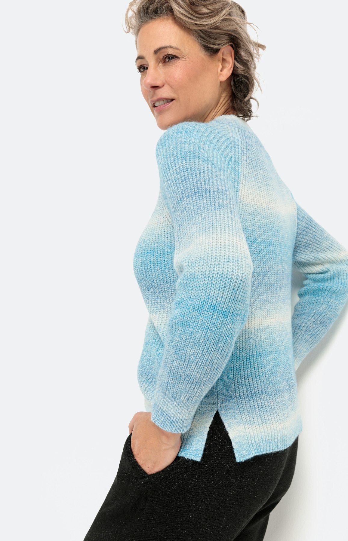 Zachte trui met lange raglanmouwen