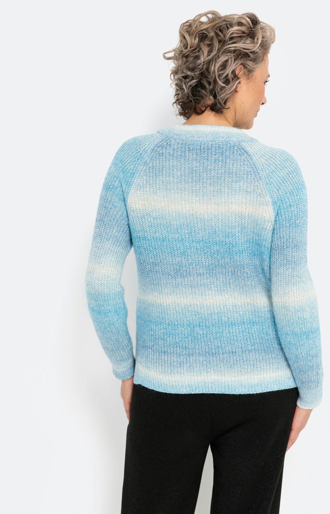 Zachte trui met lange raglanmouwen