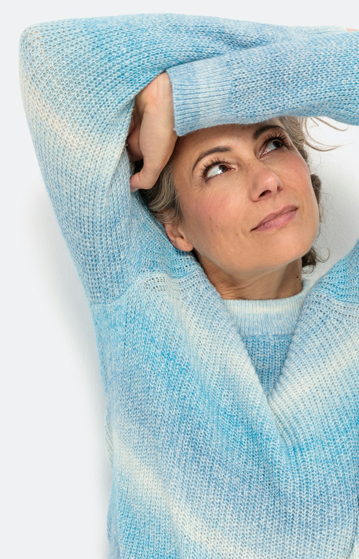 Zachte trui met lange raglanmouwen