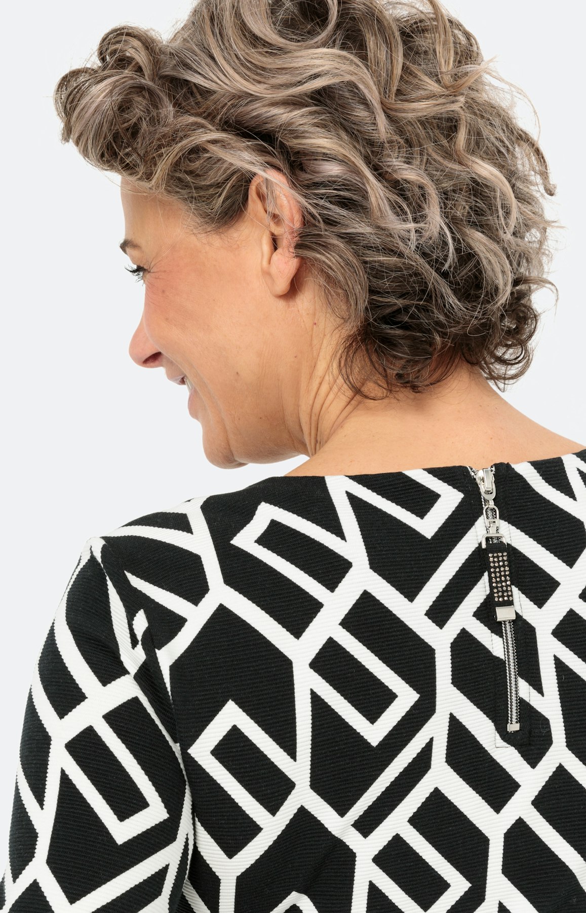 Gemustertes Kleid mit Schmuckzipper