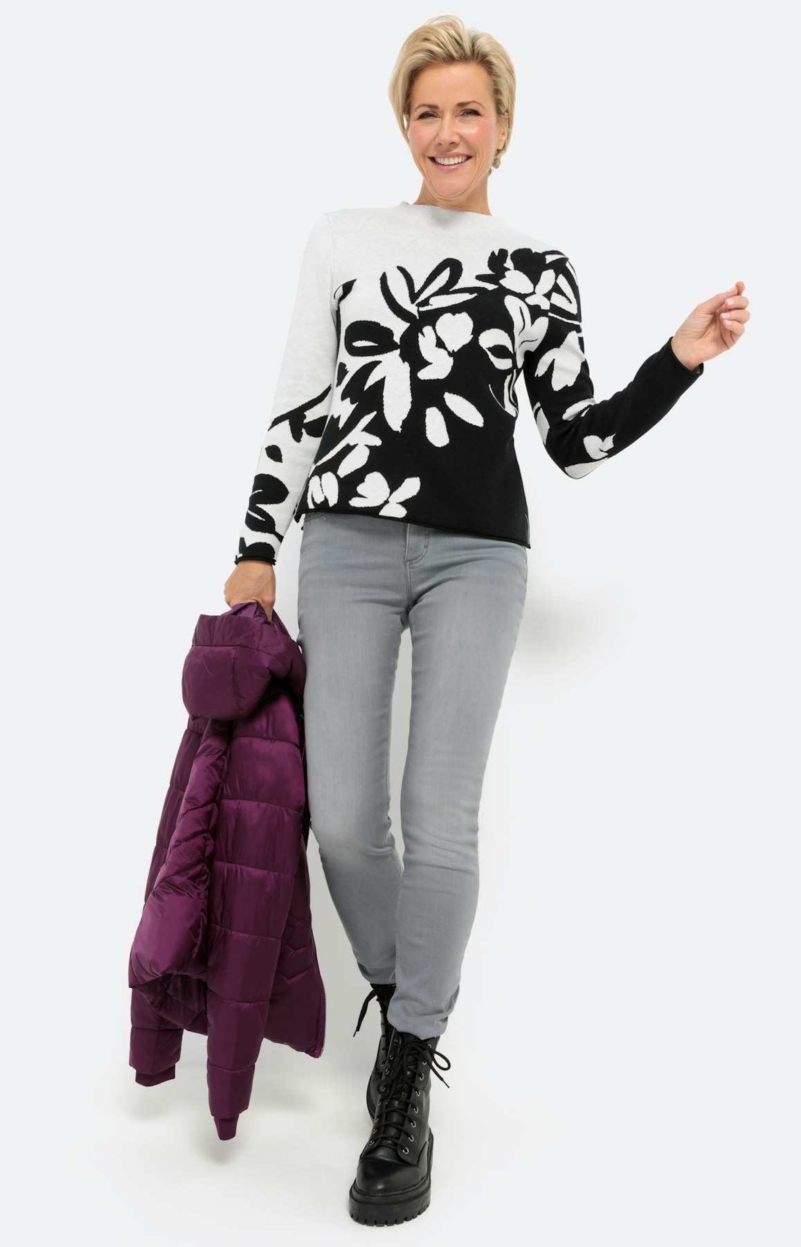 Pullover im zweifarbigen Blumen-Design