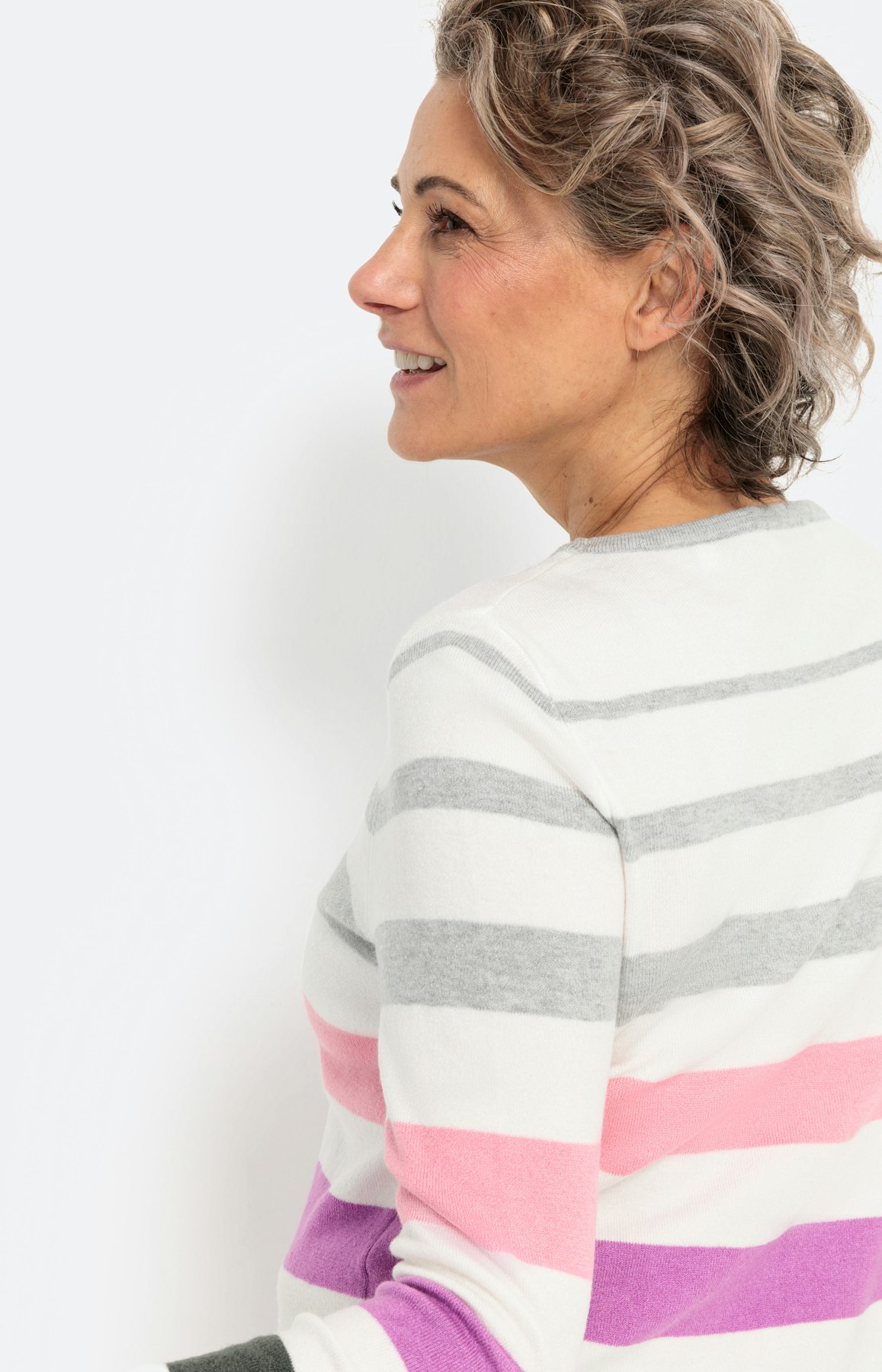 Weicher Pullover mit Streifenmuster