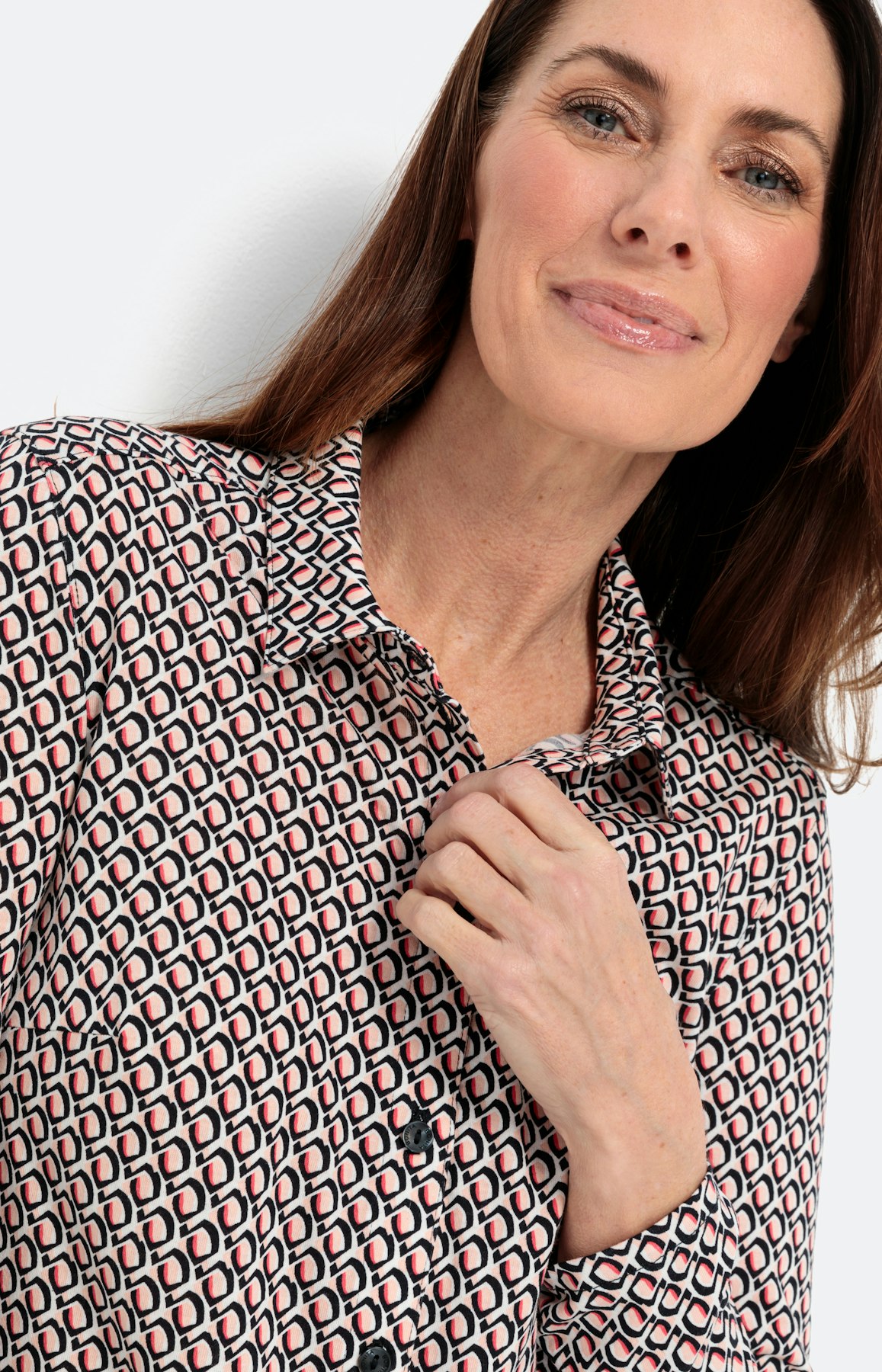 Shirt met lange mouwen, kraag en knopen