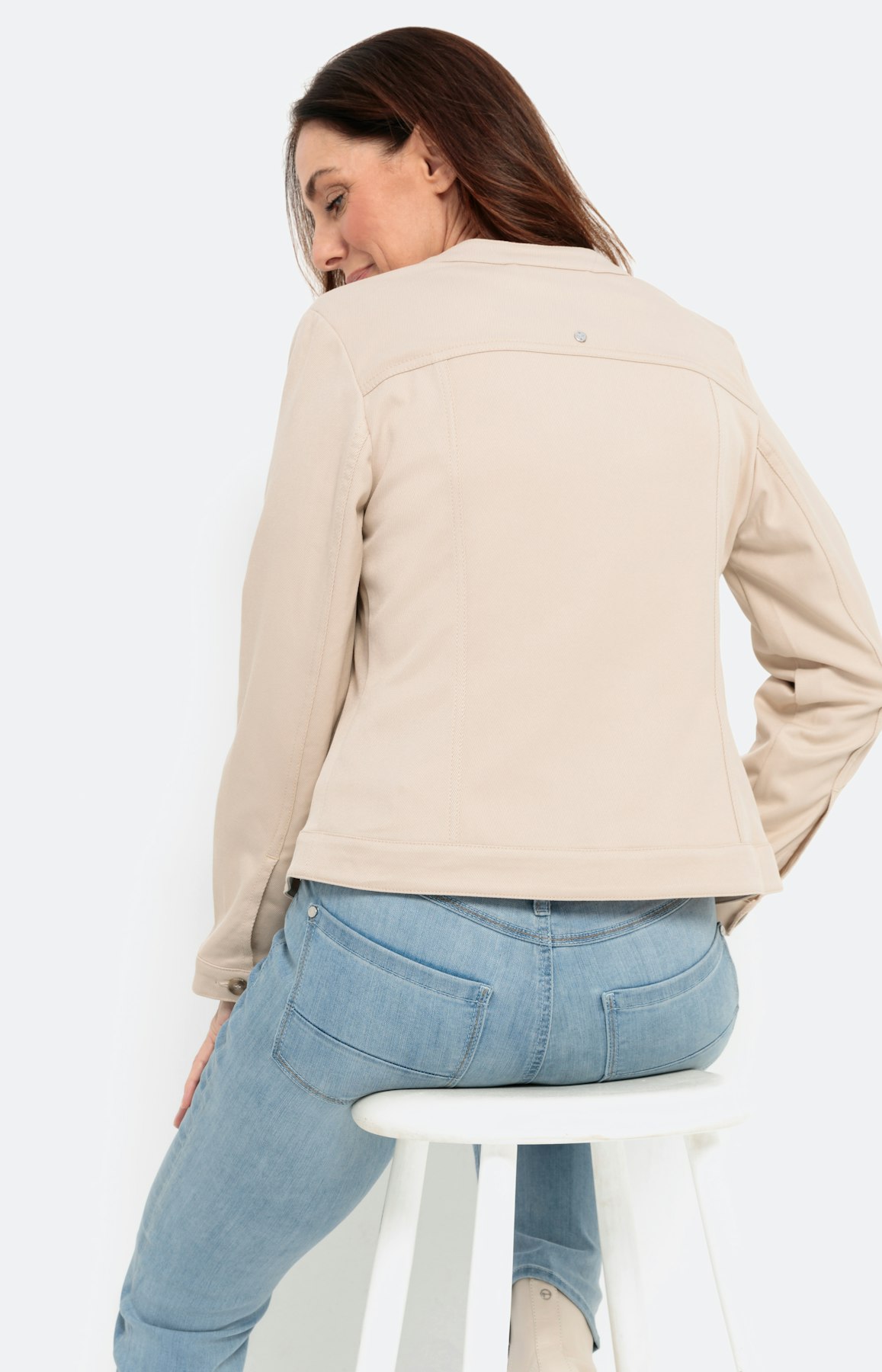 Blazer mit Rundhals und Knopfleiste