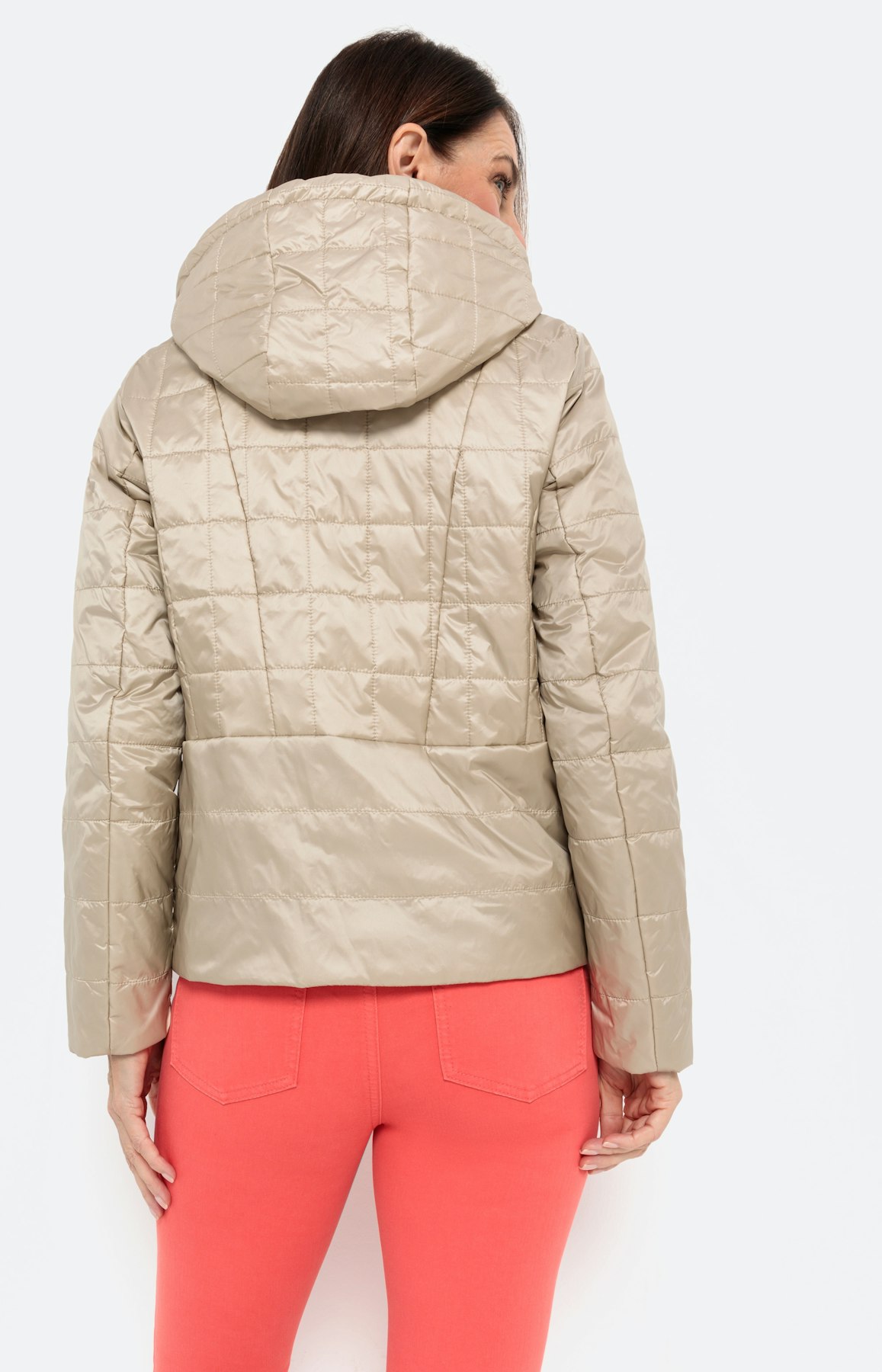 Steppjacke mit Kapuze