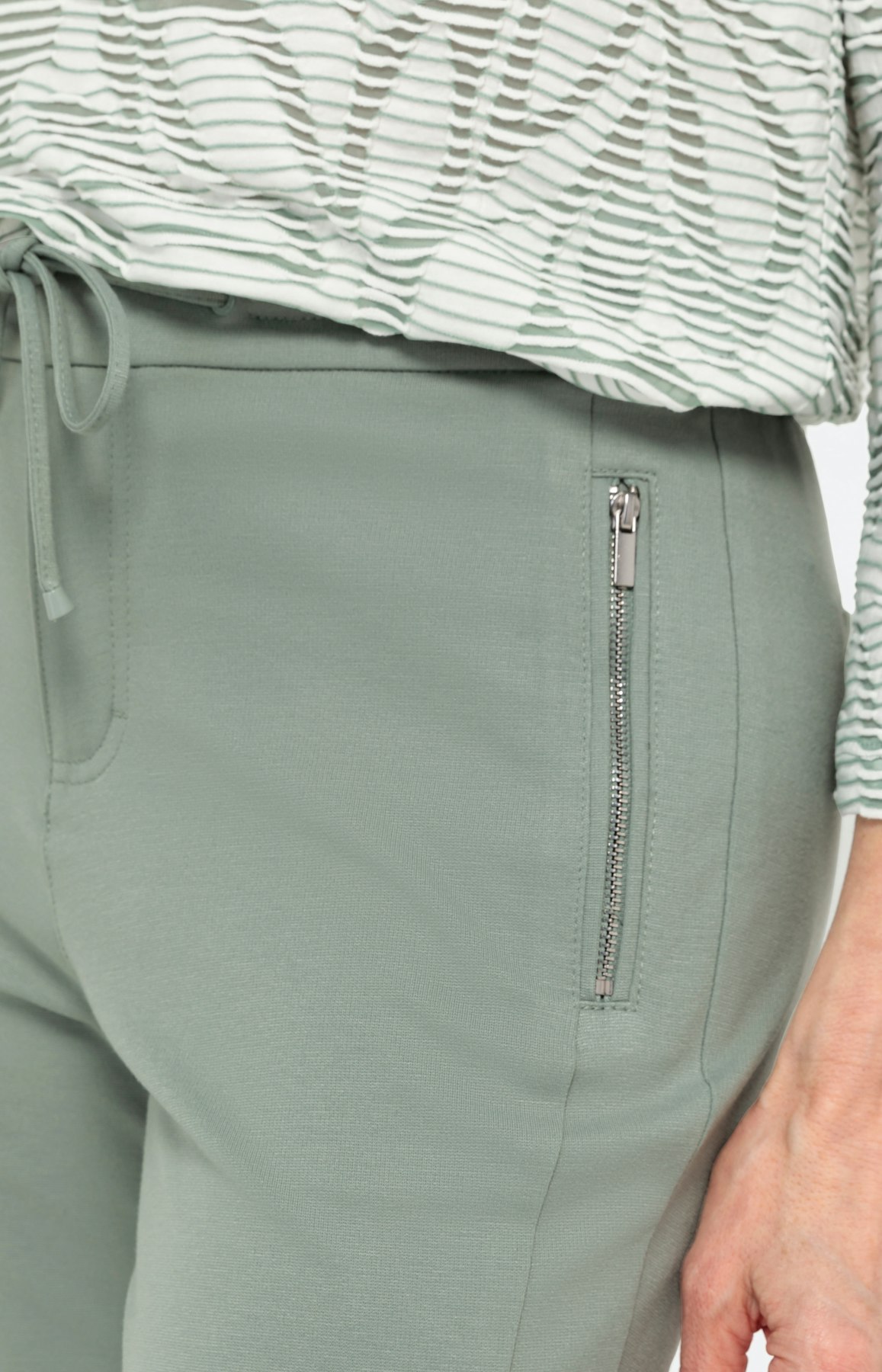 Komfortable, modische Schlupfhose