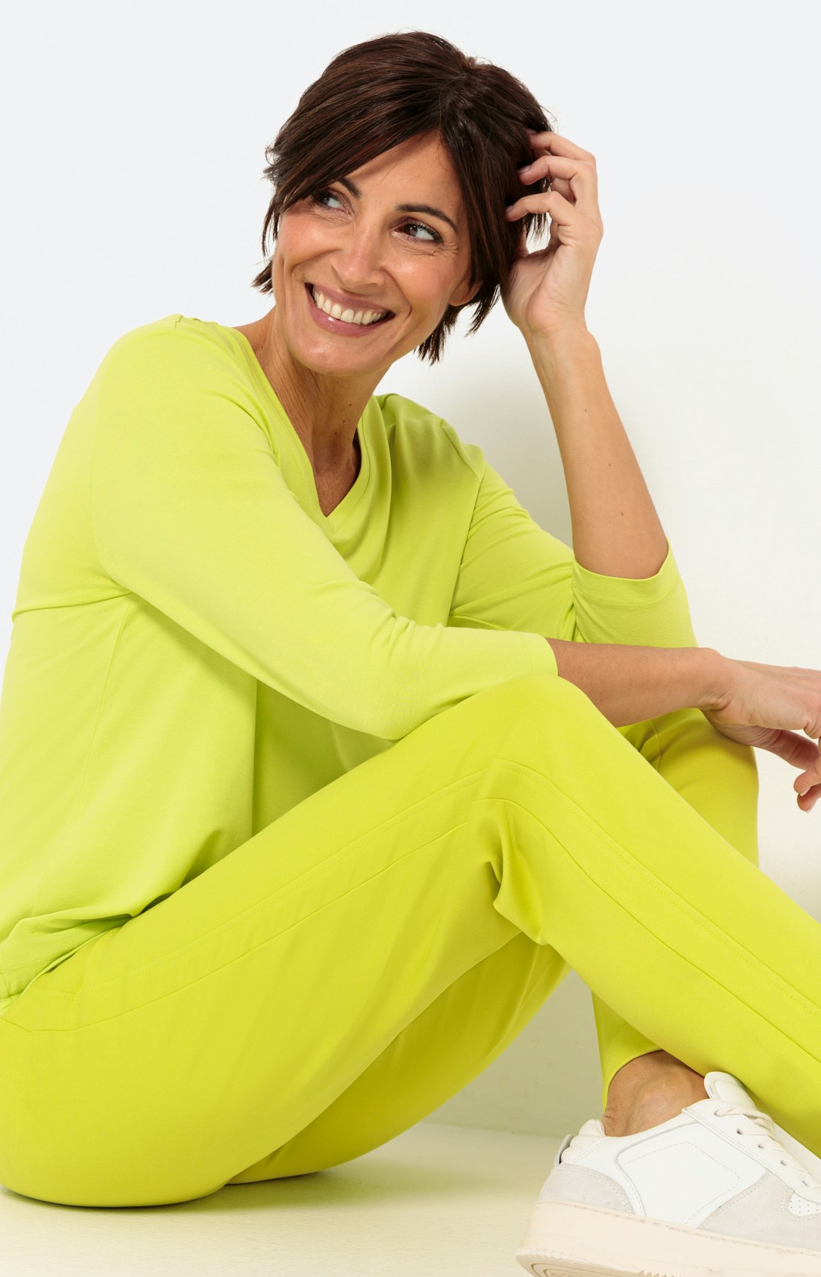 Elegante Zigarettenhose mit Bügelfalten