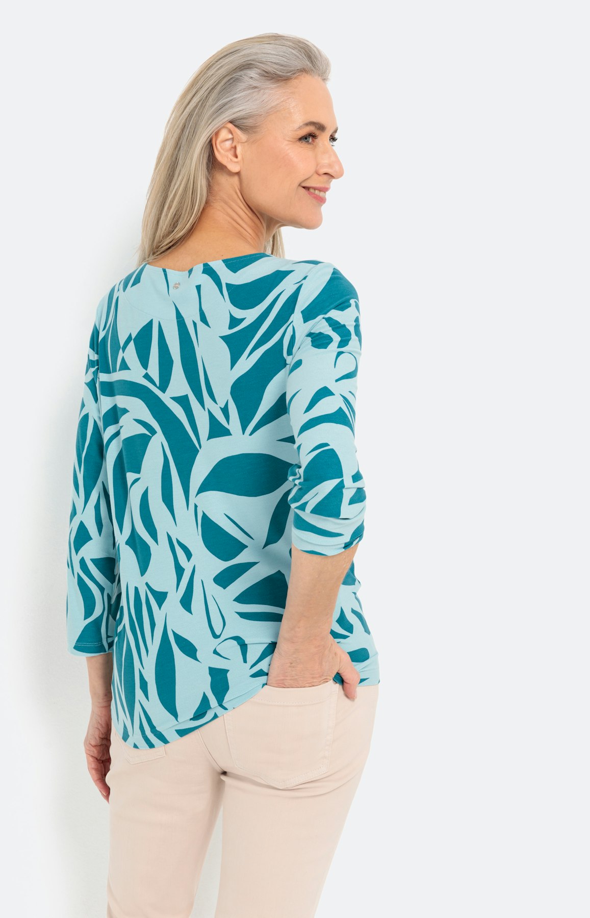 Abstract shirt met print en knoopzoom