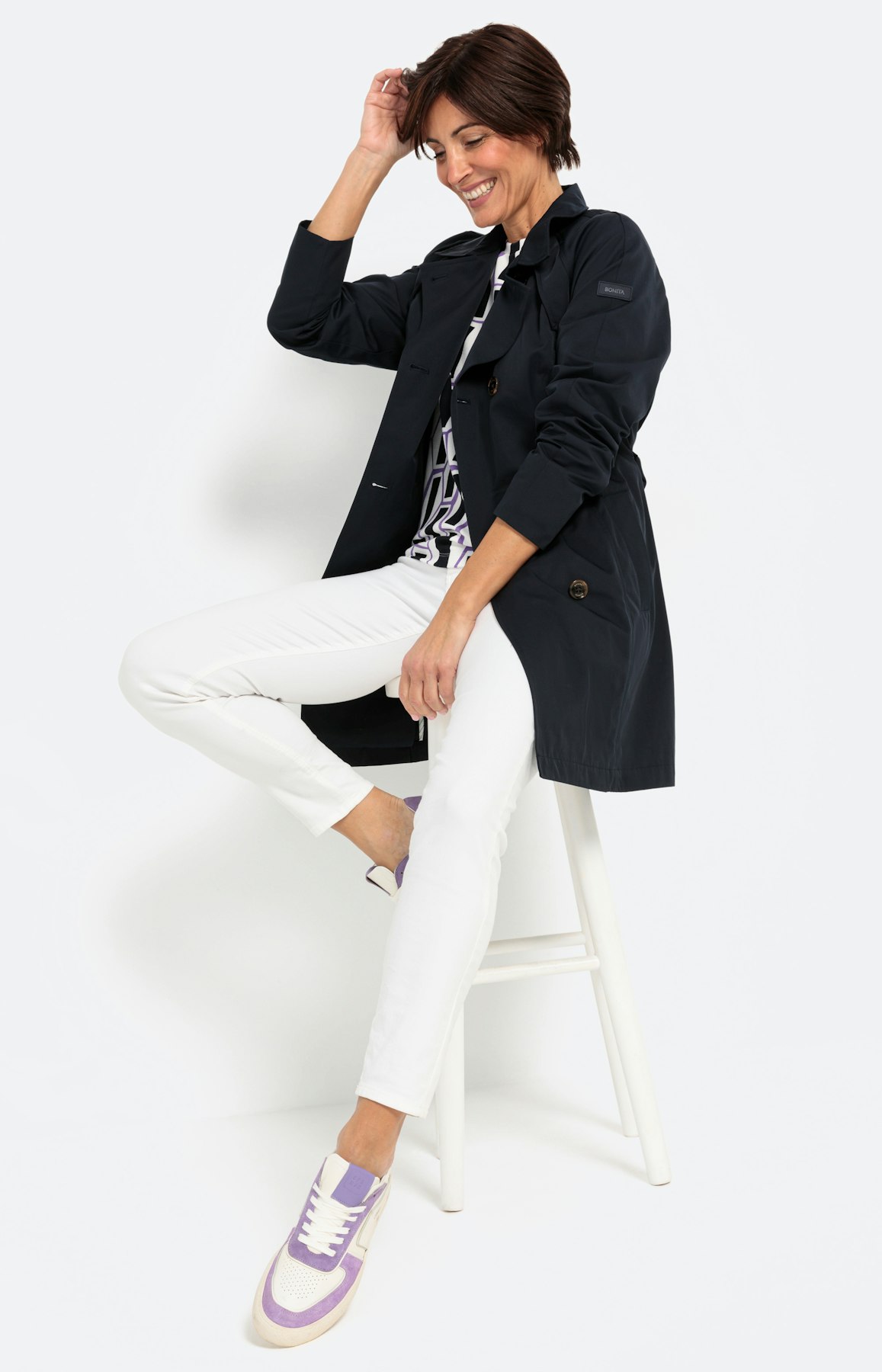 Klassischer Trenchcoat mit Gürtel