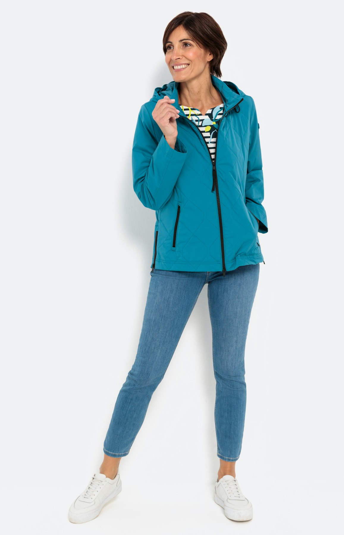 Jas met gestikte voorkant en capuchon