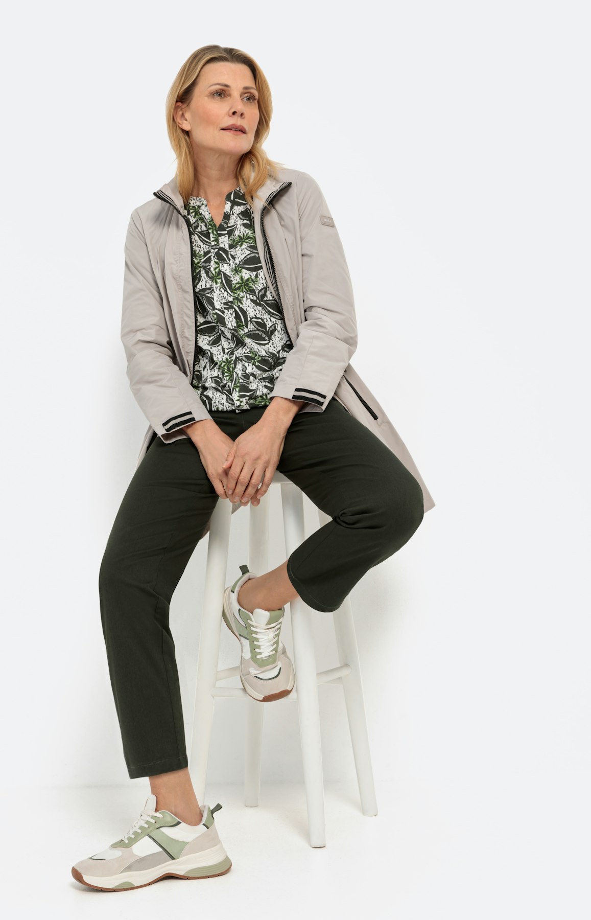 T-shirt met bladerprint, khaki