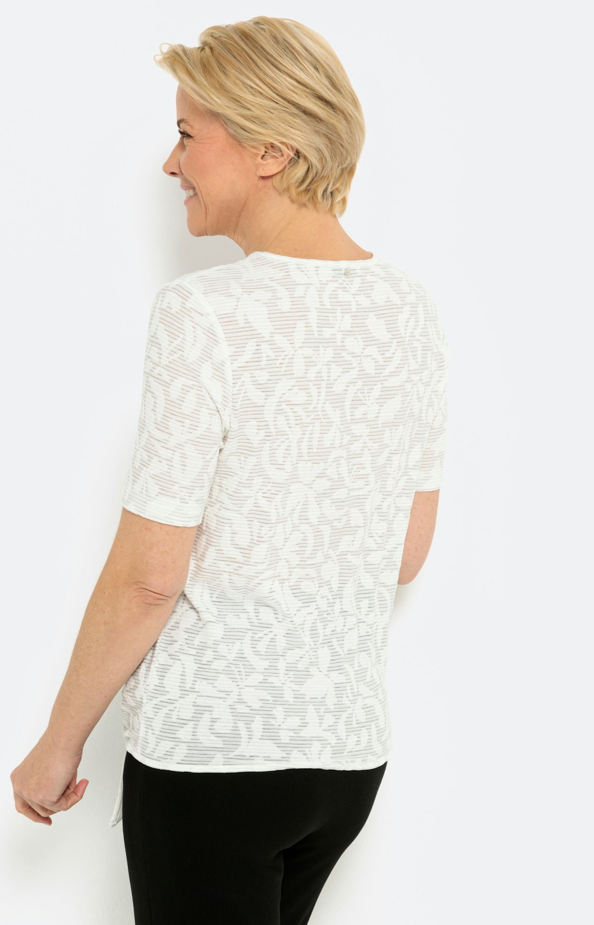 Shirt met korte mouwen en knoopdetail