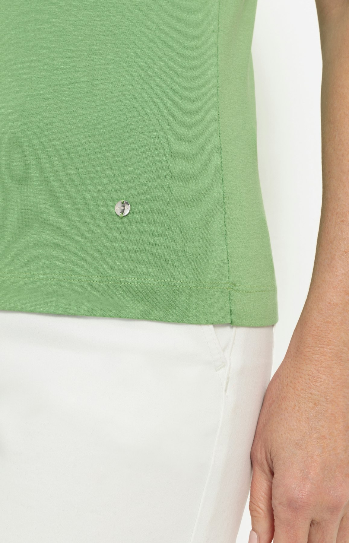 Basic T-Shirt mit V-Ausschnitt, grün