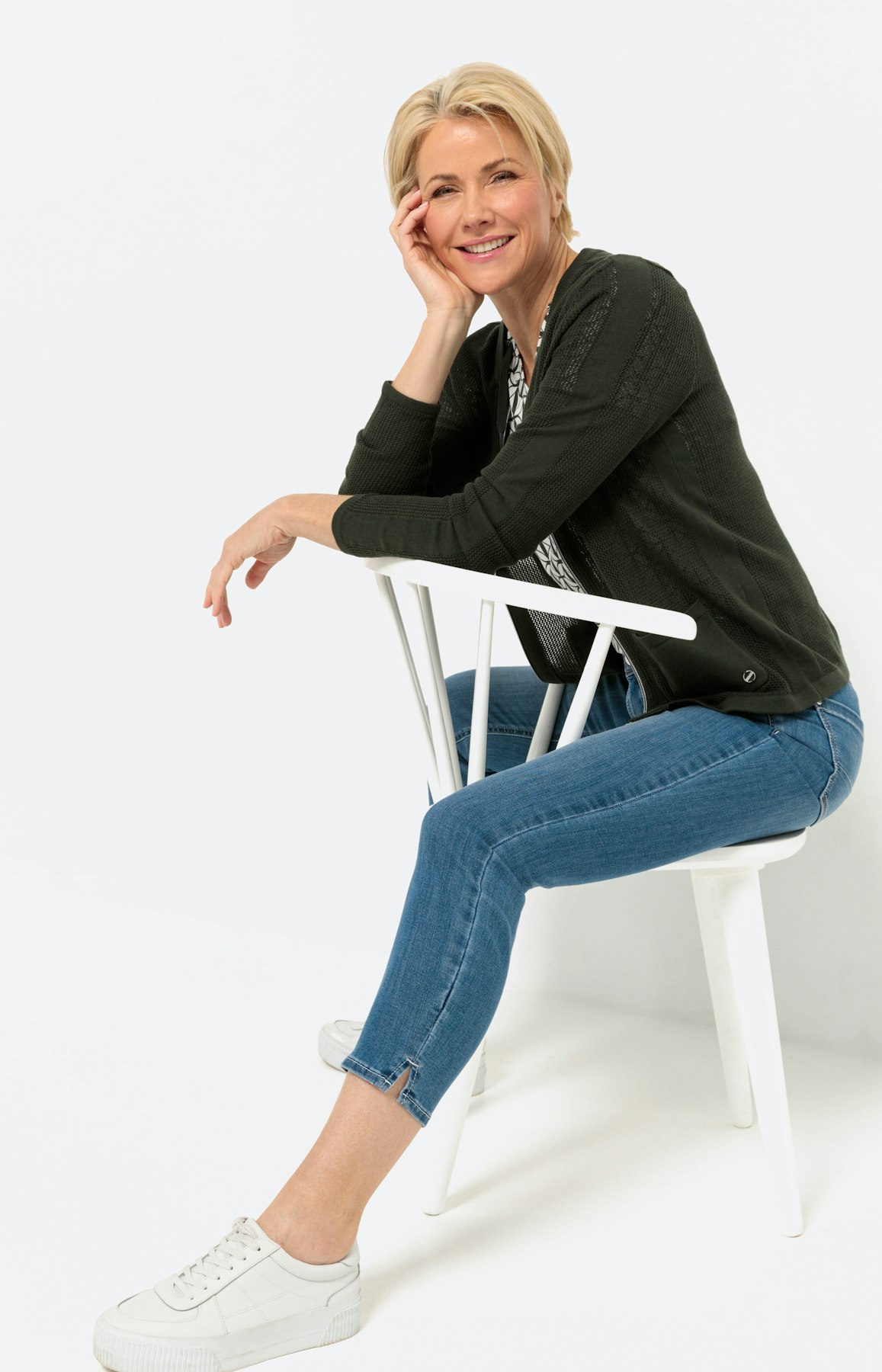 Strickjacke mit Zipper und Taschen